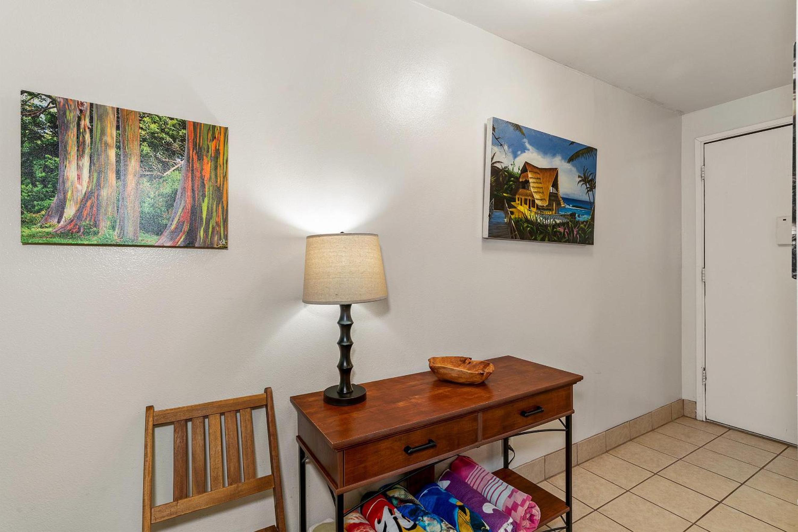 Kihei Akahi D-G04, Renovated, Split AC, No Carpet view 5