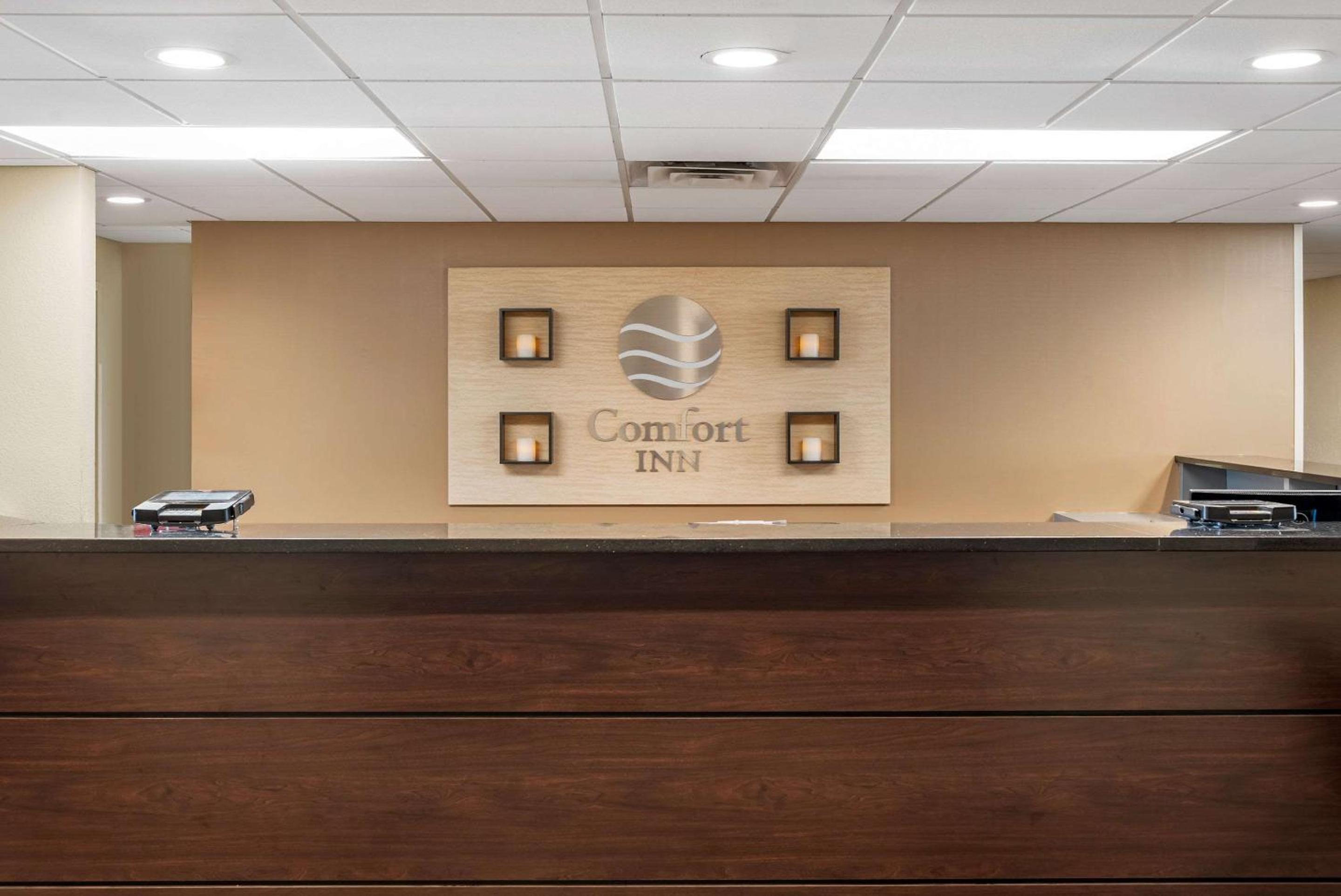 Comfort Inn Pearl-Jackson view 2