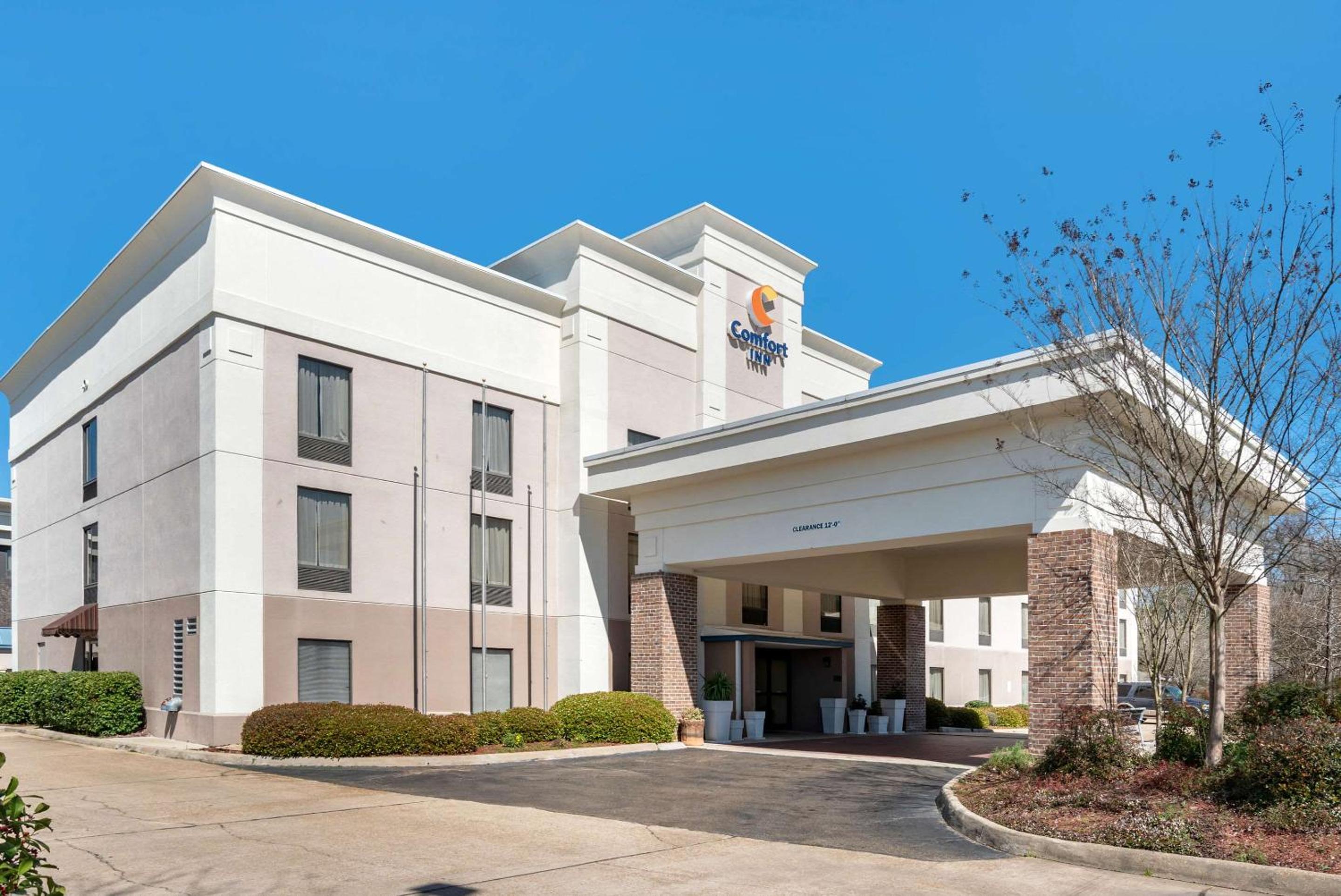 Comfort Inn Pearl-Jackson view 4