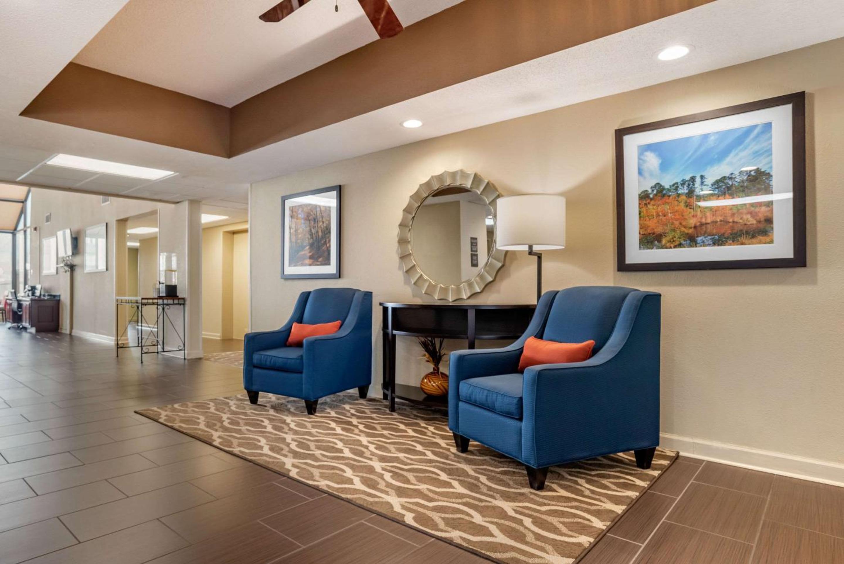 Comfort Inn Pearl-Jackson view 5