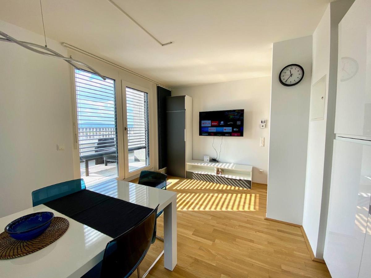 Sonnenwohnen Penthouse direkt bei U-Bahn und Therme Wien mit Top Anbindung ins Zentrum