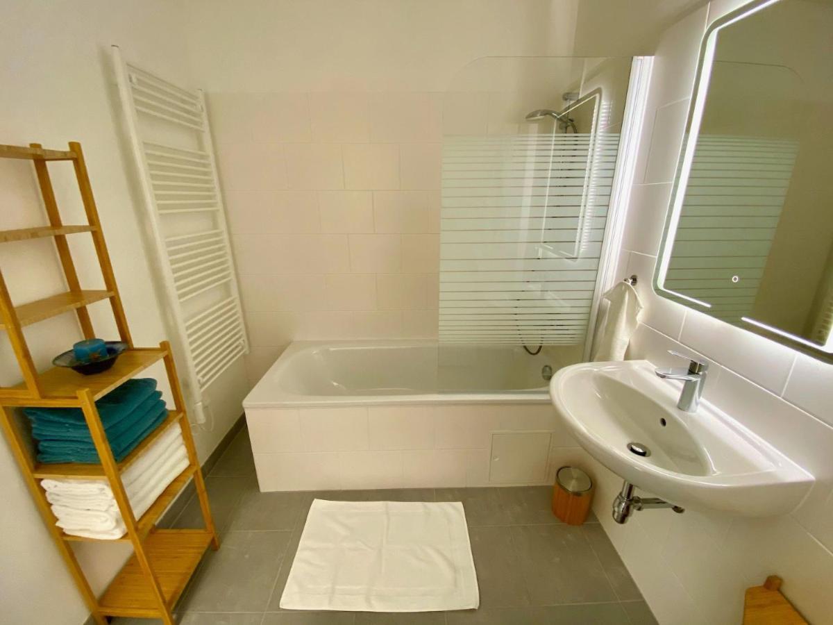 Sonnenwohnen Penthouse direkt bei U-Bahn und Therme Wien mit Top Anbindung ins Zentrum