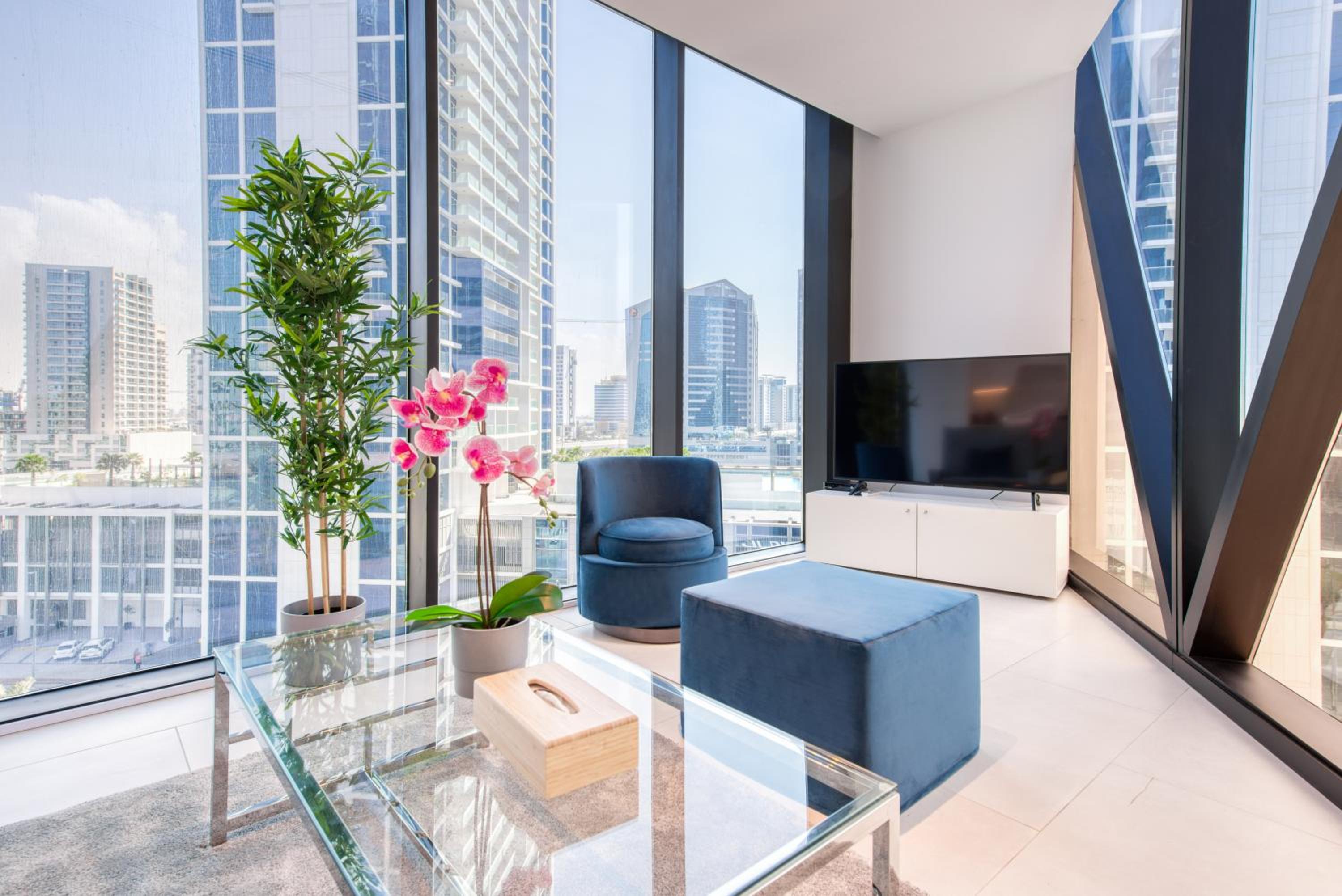 Maison Privee - Luxury, Spacious, Modern Near Burj Khalifa and Dubai Canal