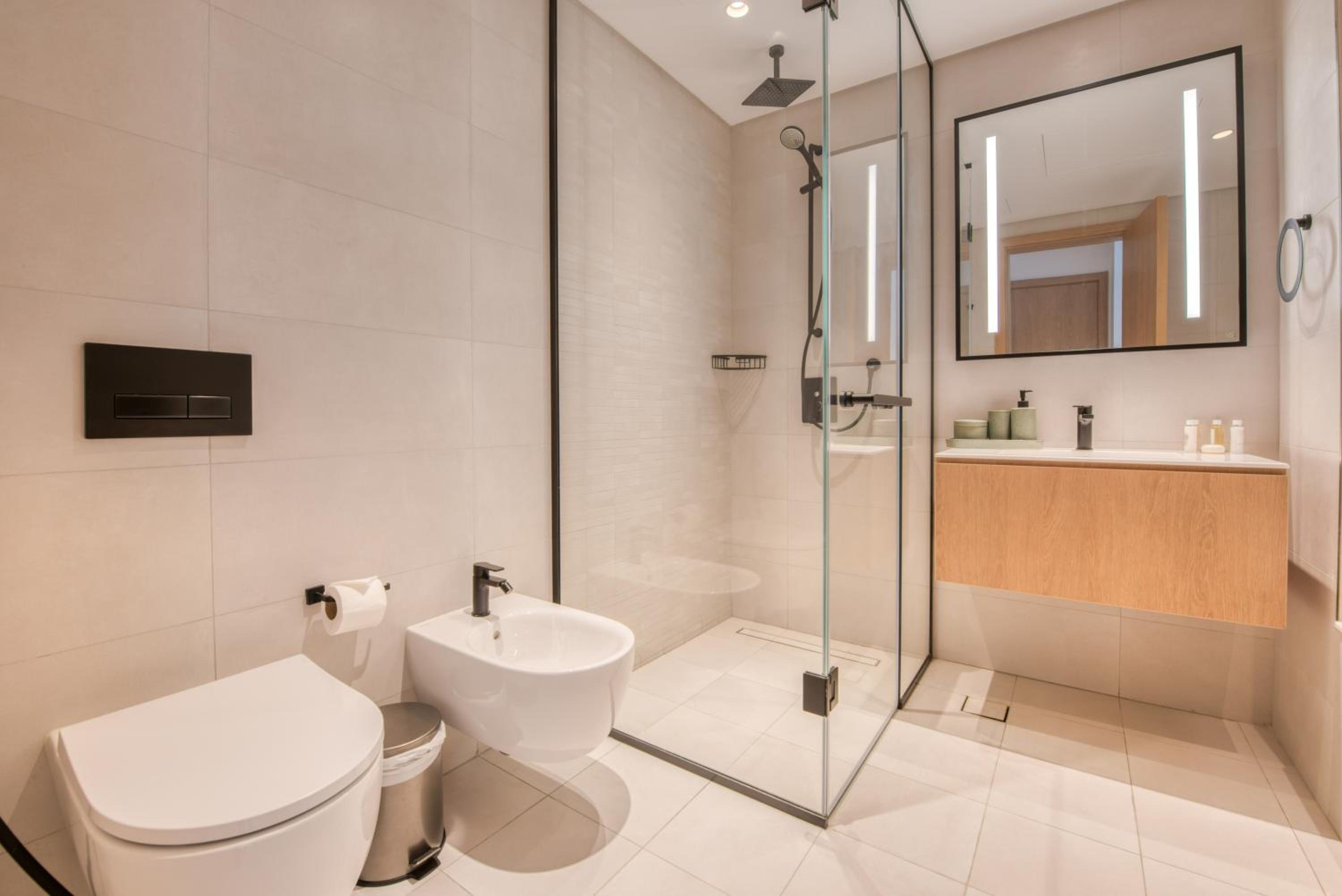 Maison Privee - Luxury, Spacious, Modern Near Burj Khalifa and Dubai Canal