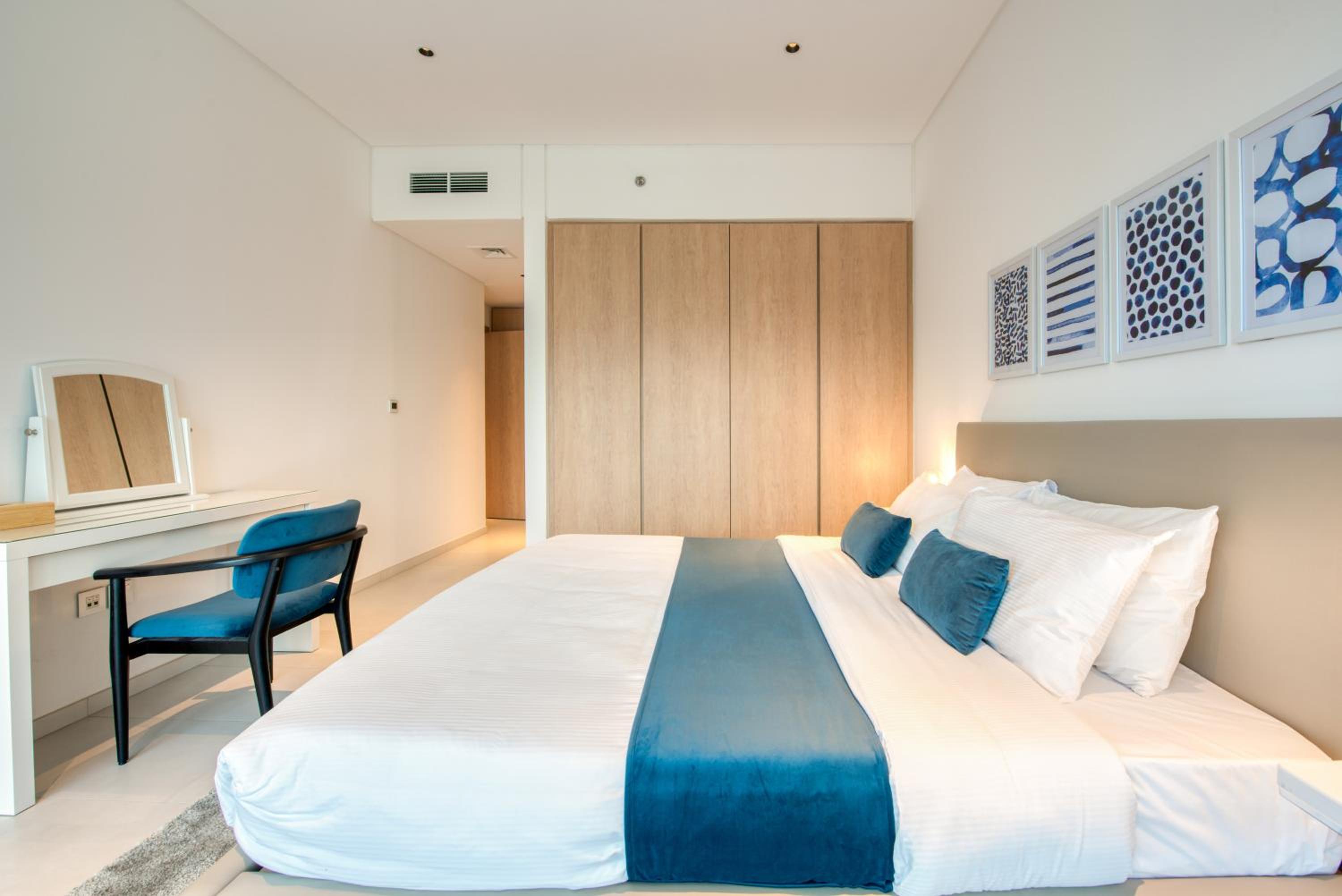 Maison Privee - Luxury, Spacious, Modern Near Burj Khalifa and Dubai Canal