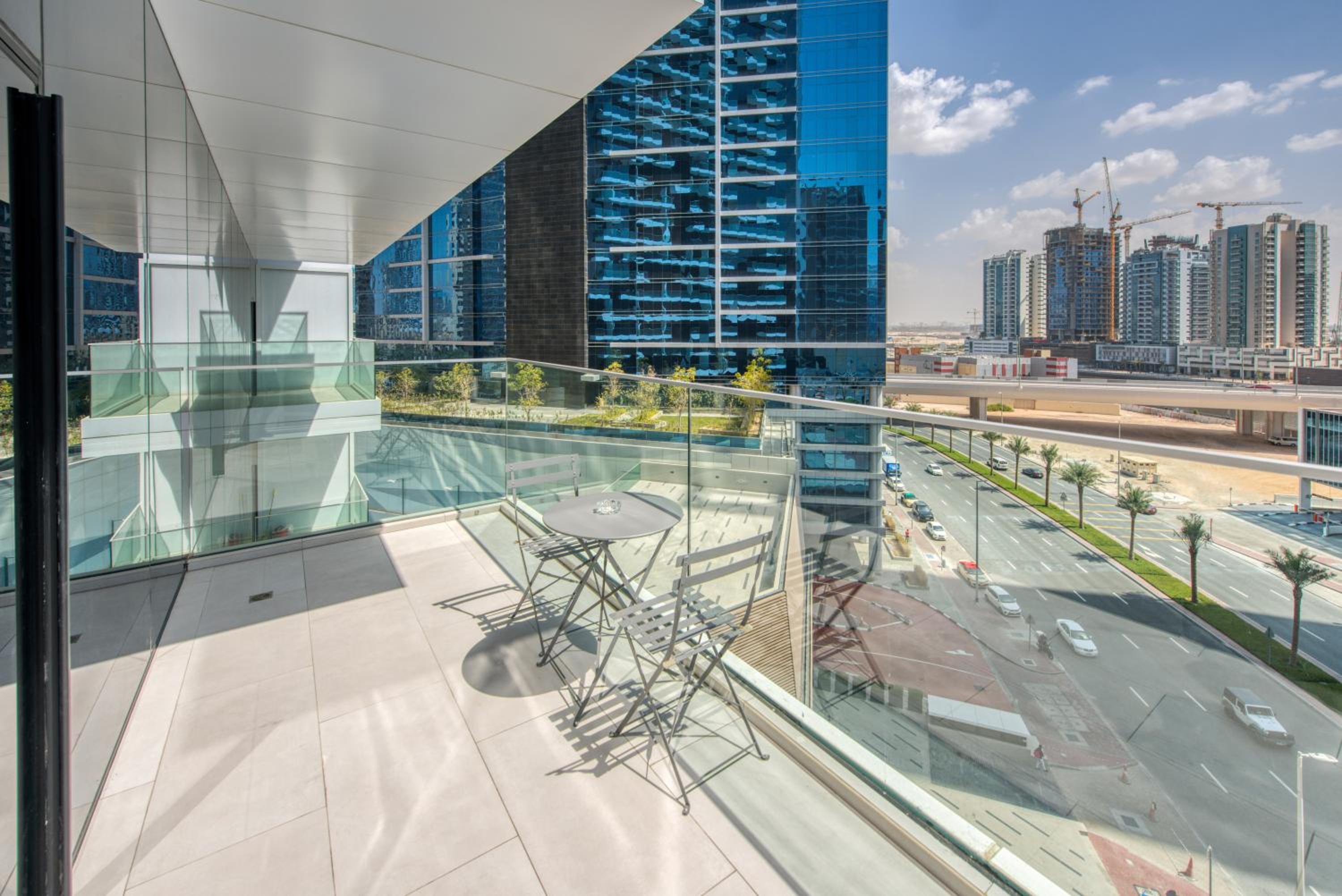 Maison Privee - Luxury, Spacious, Modern Near Burj Khalifa and Dubai Canal