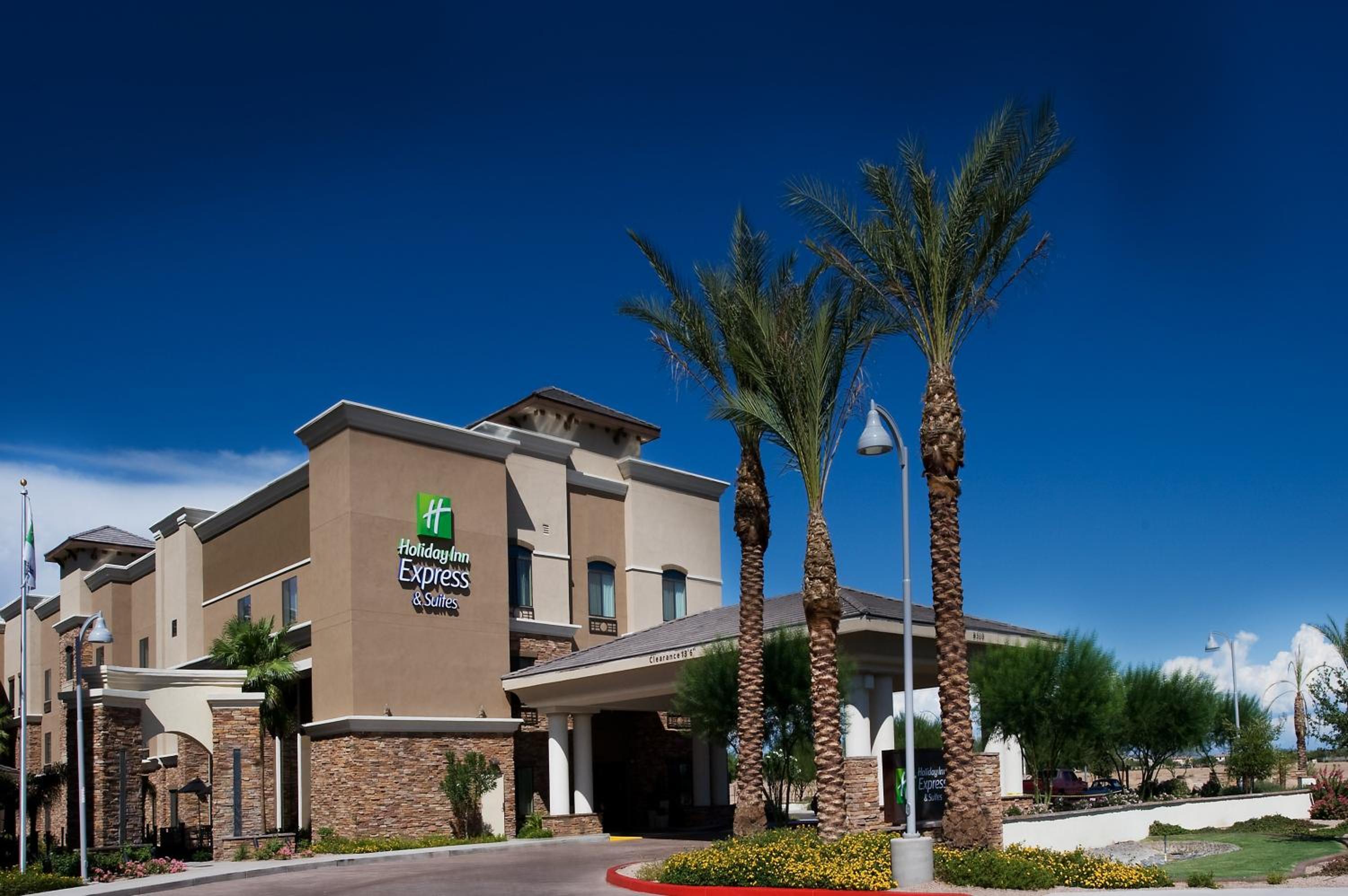 Phoenix Vacations - Holiday Inn Express  Suites Phoenix Glendale Dist, an IHG Hotel - Property Image 1