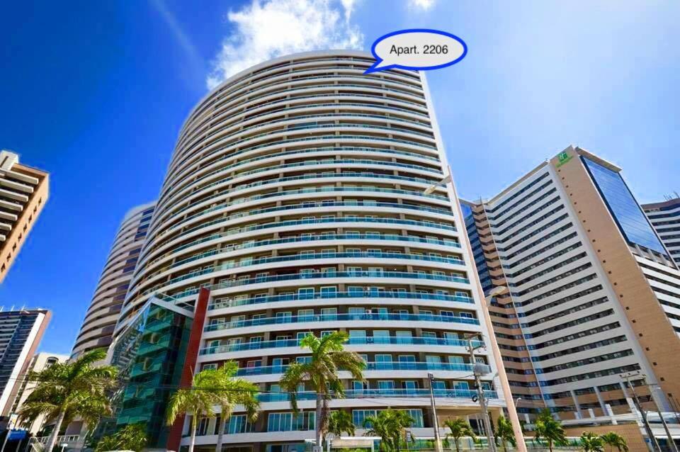 Hotel Modern Beachfront Apartment w. Magnificent Seaview - Image 1