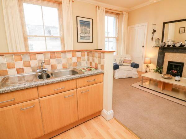 Durnford St- Amazing location - free WiFi view 3