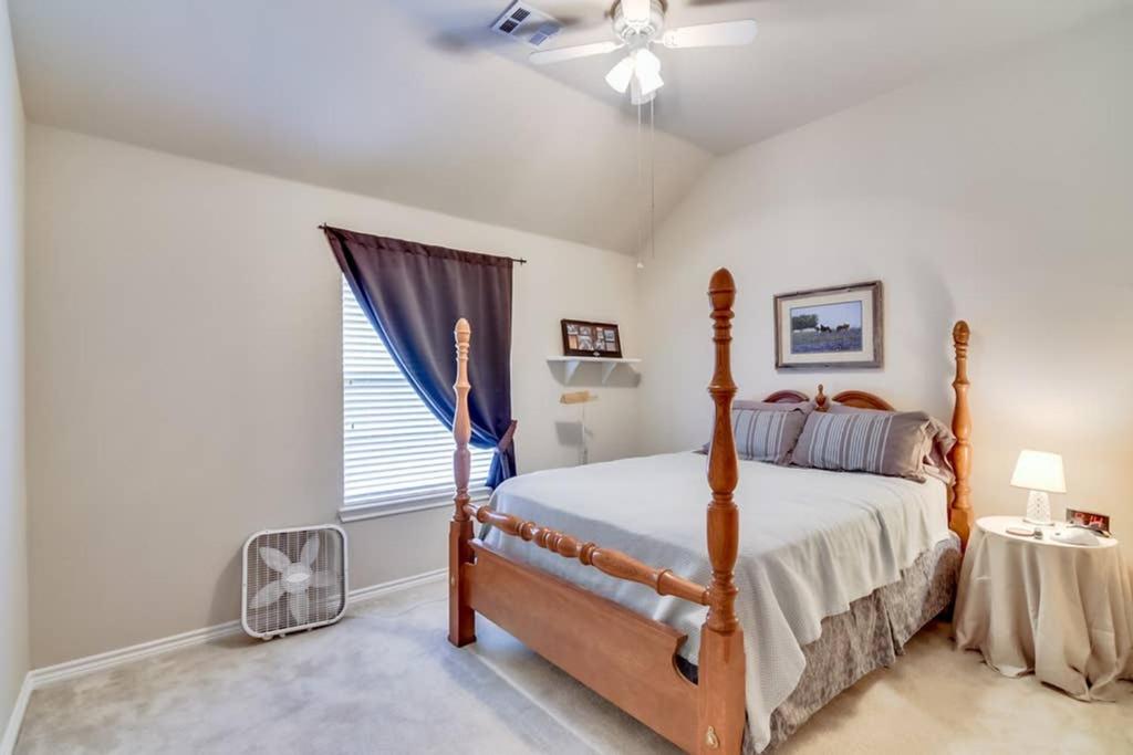 Mansfield Vacations - PRIVATE POOL w/Full Amenities by BLD  Joe Pool LK - Property Image 26