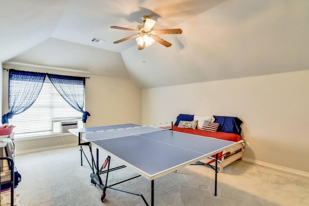 Mansfield Vacations - PRIVATE POOL w/Full Amenities by BLD  Joe Pool LK - Property Image 28