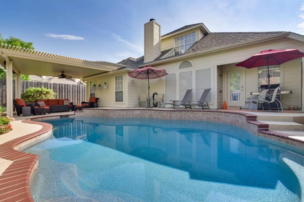 Mansfield Vacations - PRIVATE POOL w/Full Amenities by BLD  Joe Pool LK - Property Image 31