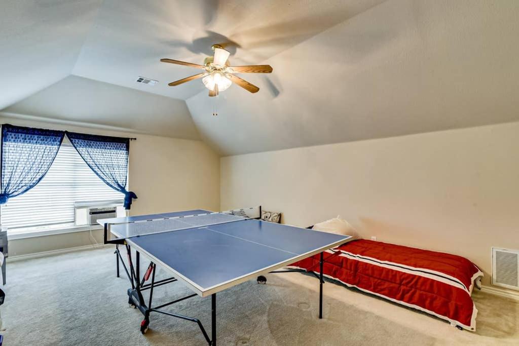 Mansfield Vacations - PRIVATE POOL w/Full Amenities by BLD  Joe Pool LK - Property Image 15