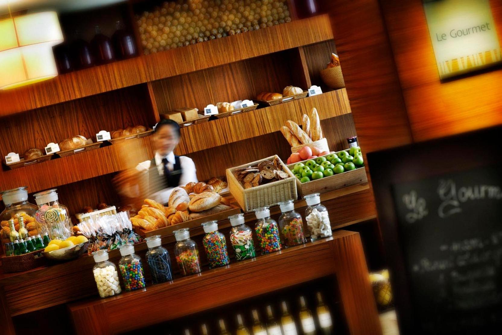 InterContinental Hanoi Westlake by IHG 92