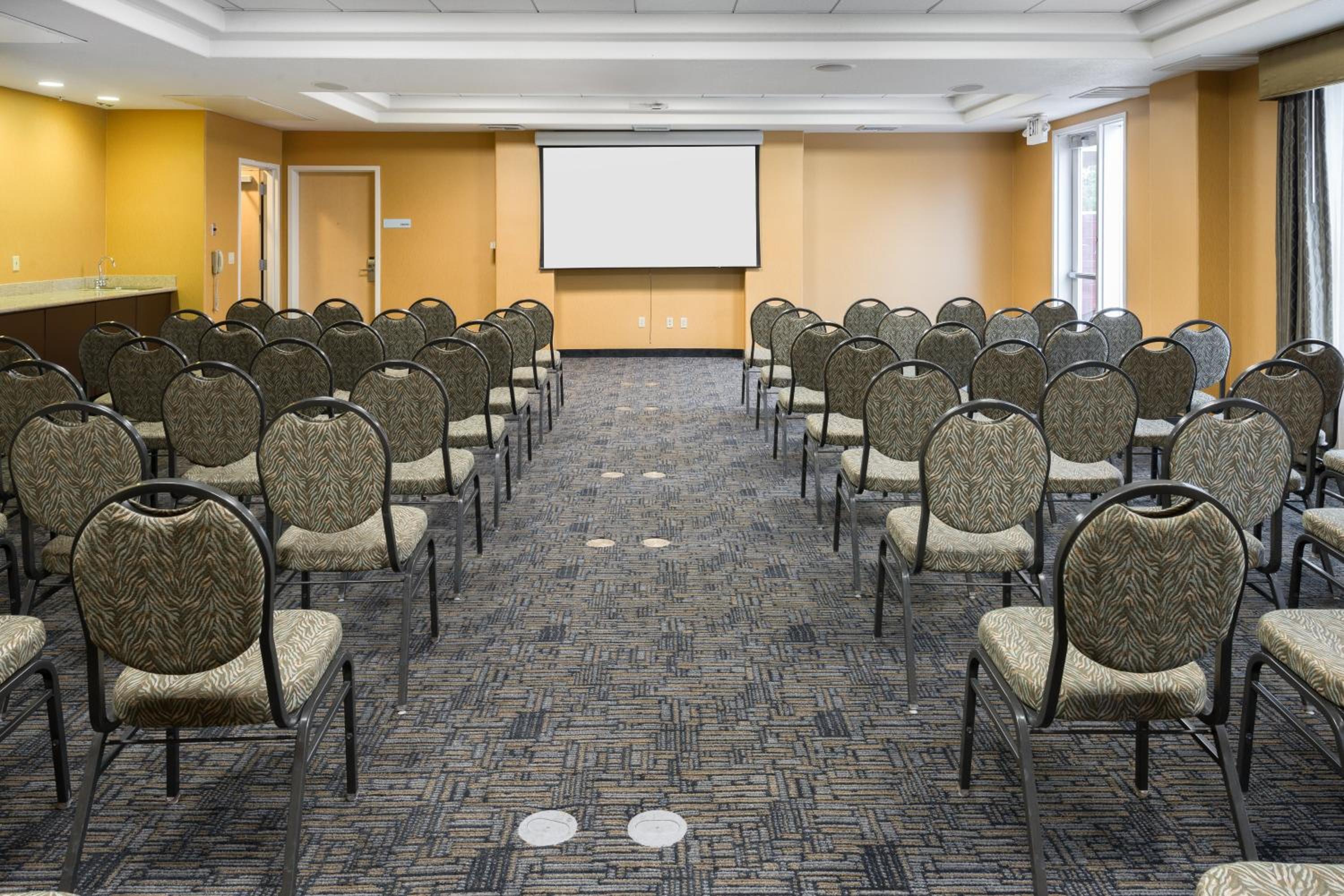 Vacaville Vacations - Holiday Inn Express Hotel Suites Vacaville, an IHG Hotel - Property Image 52