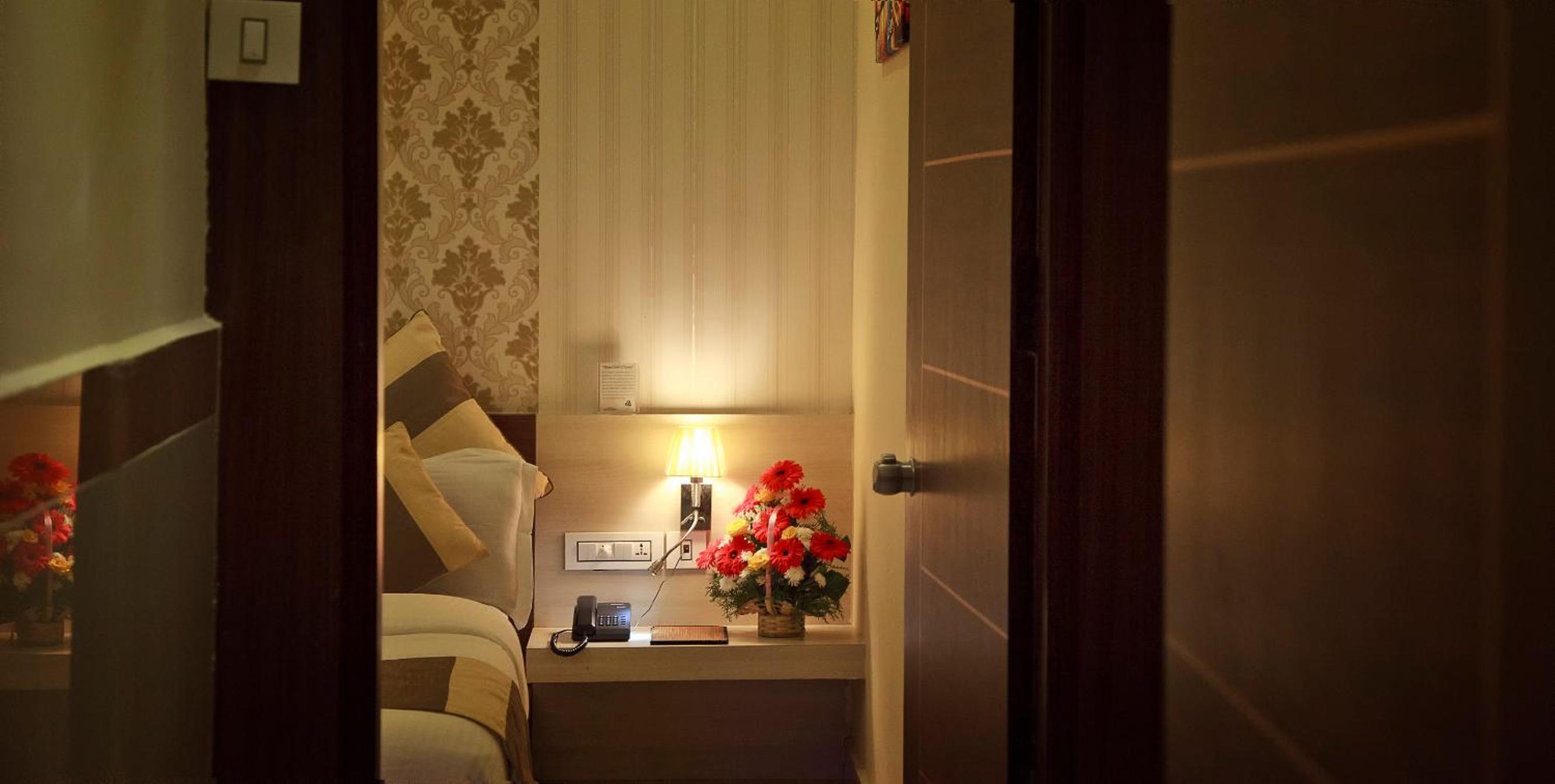 Aishwarya Suites
