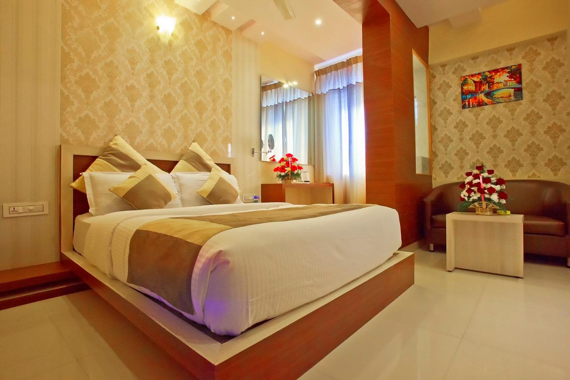 Aishwarya Suites