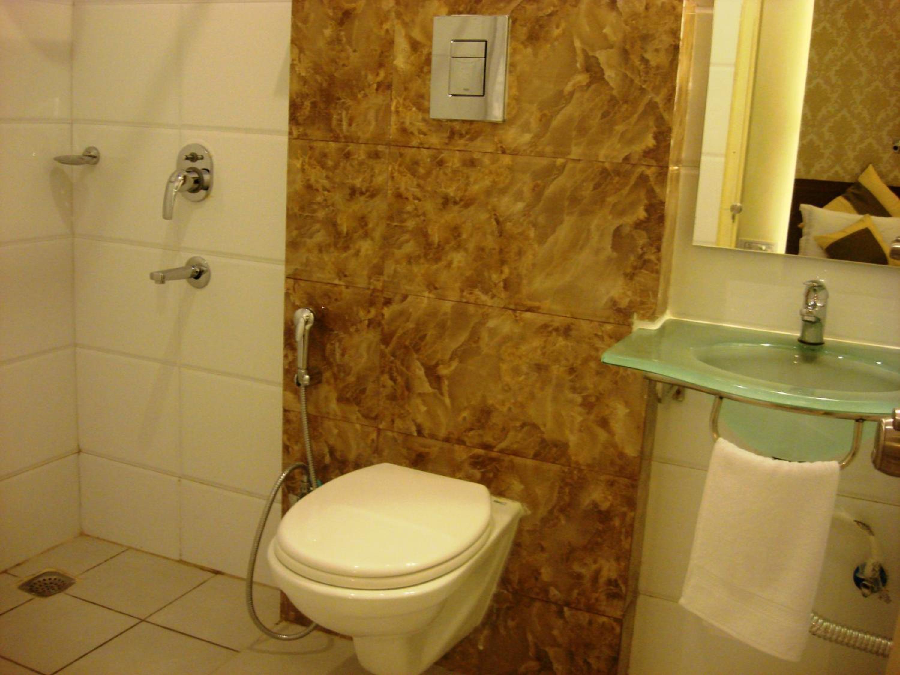 Aishwarya Suites