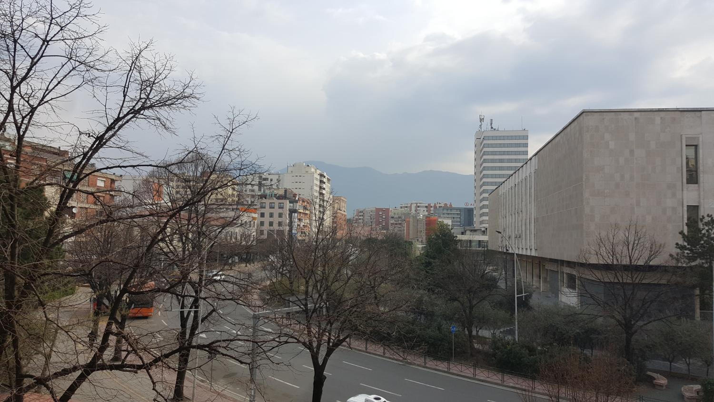 Entire nice apartment, in the center