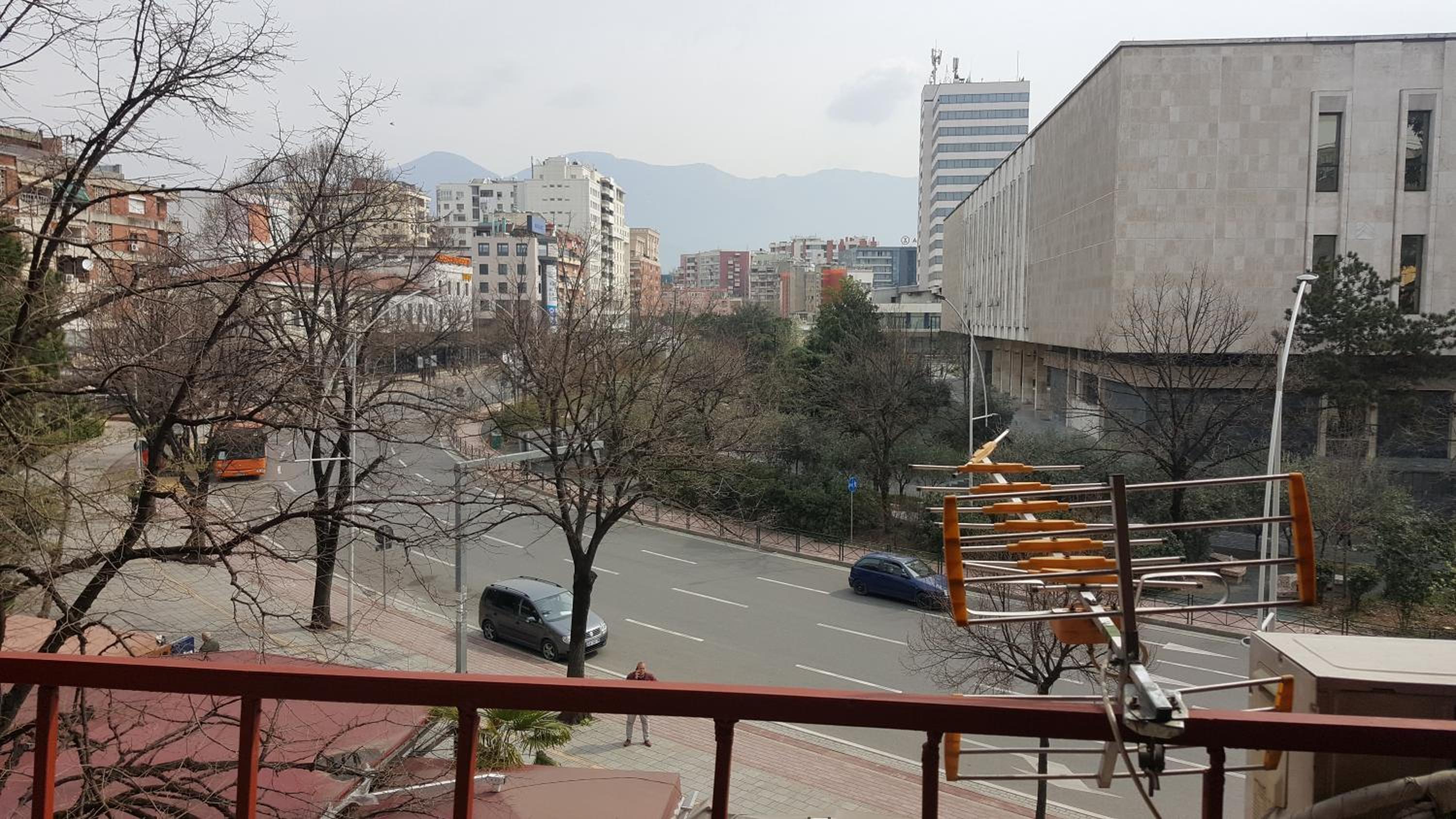 Entire nice apartment, in the center