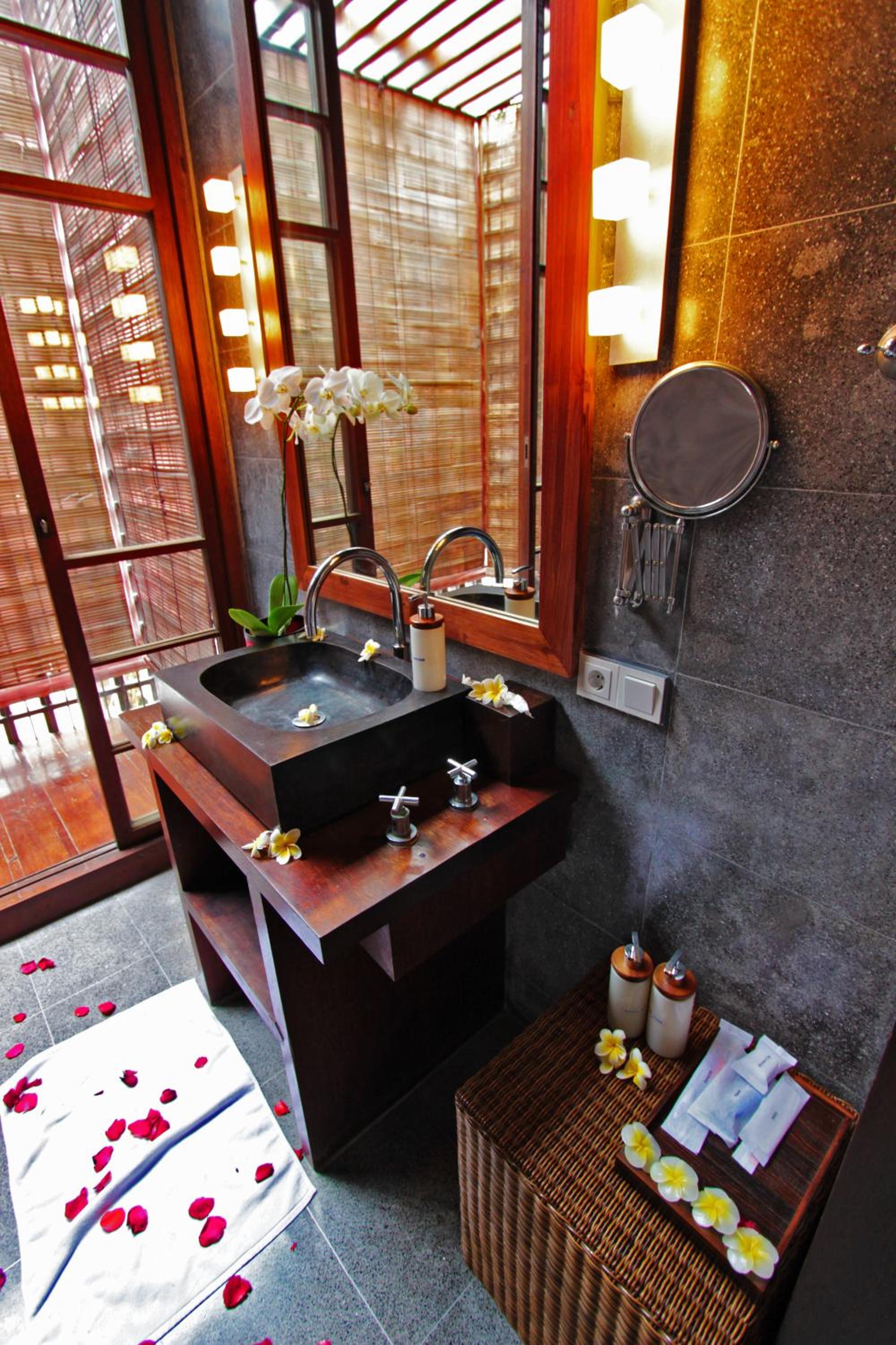 Villa Samudra Luxury Beachfront