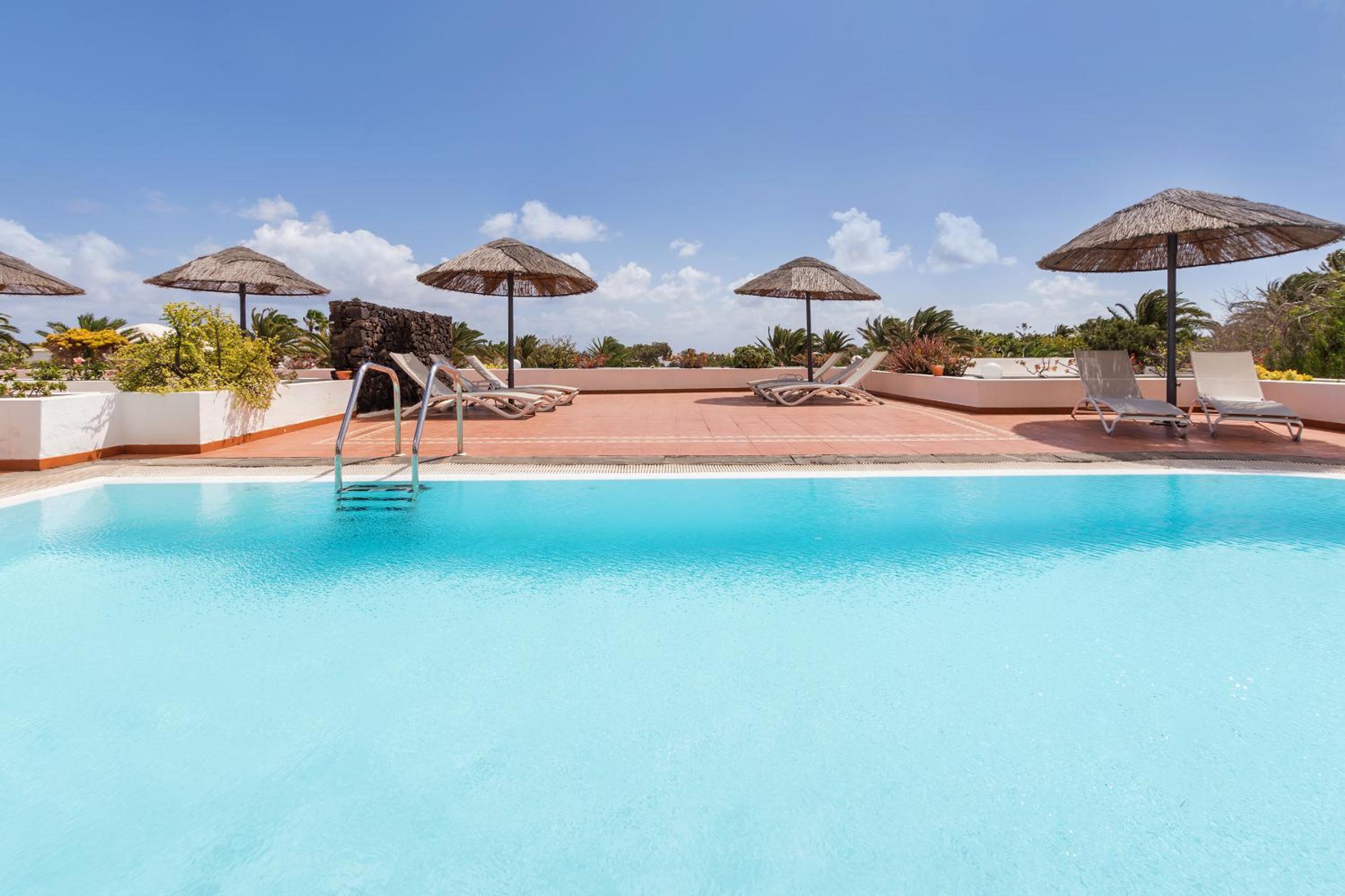 Conylanza Golf y Mar Suites photo 2