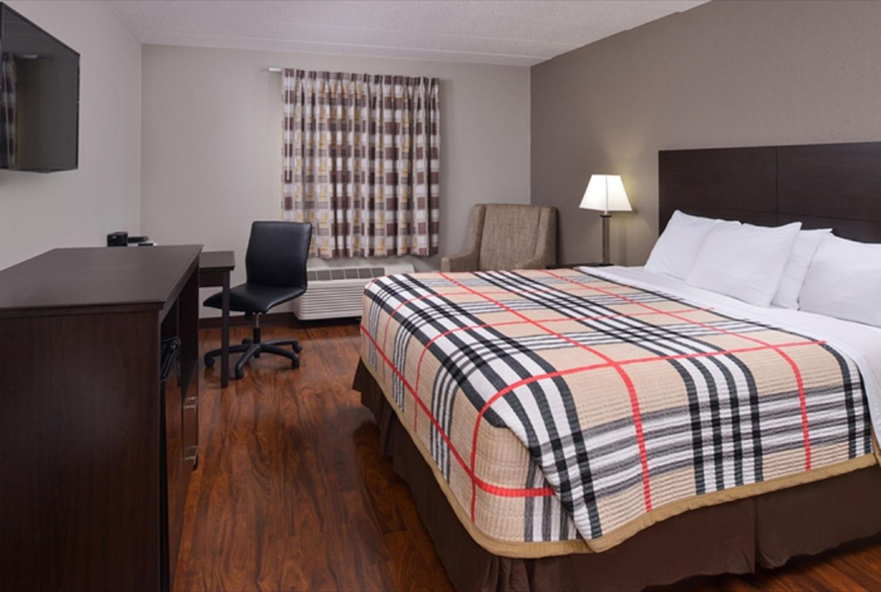 FairBridge Inn Express Monroe City - Property Image 7