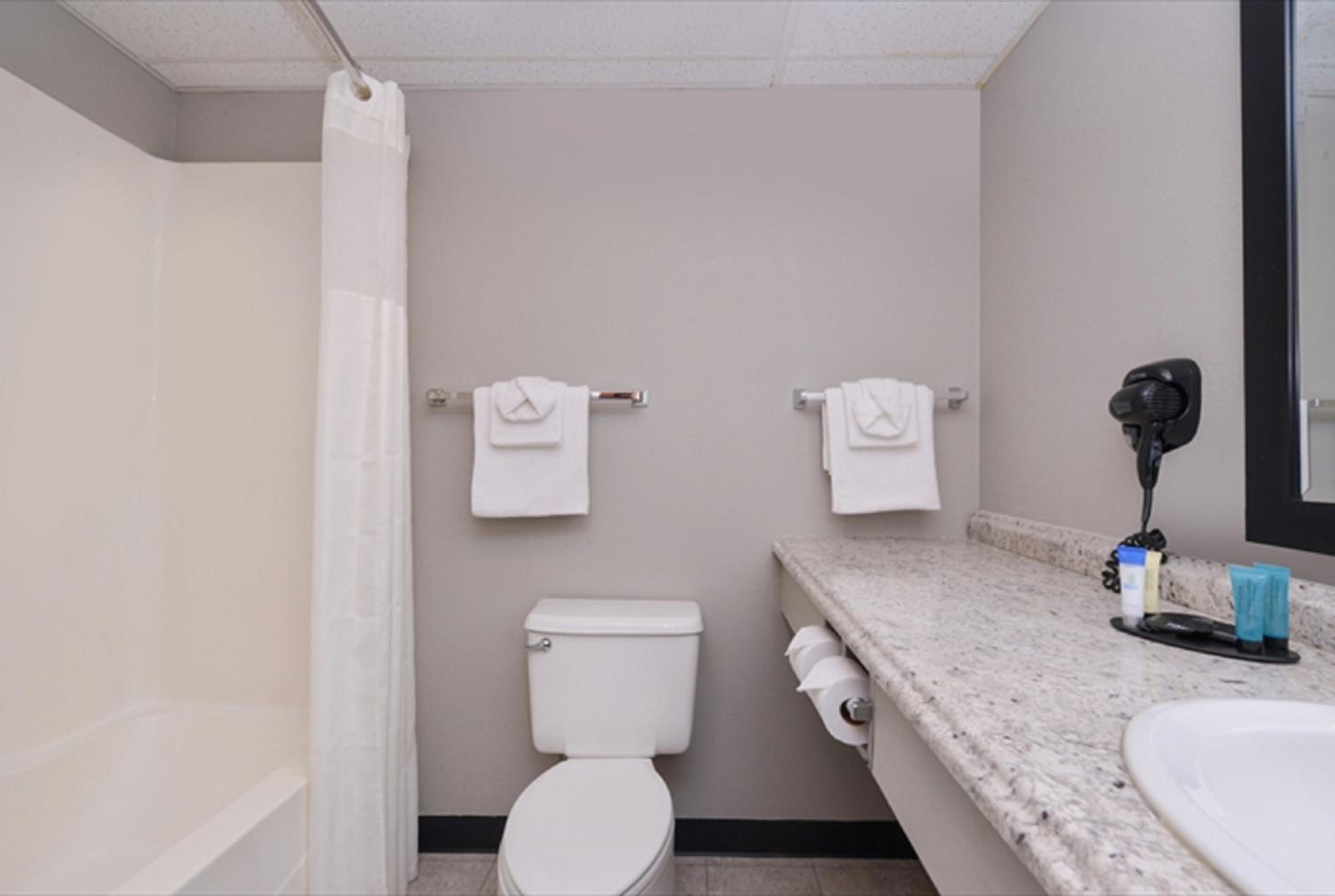 FairBridge Inn Express Monroe City - Property Image 3
