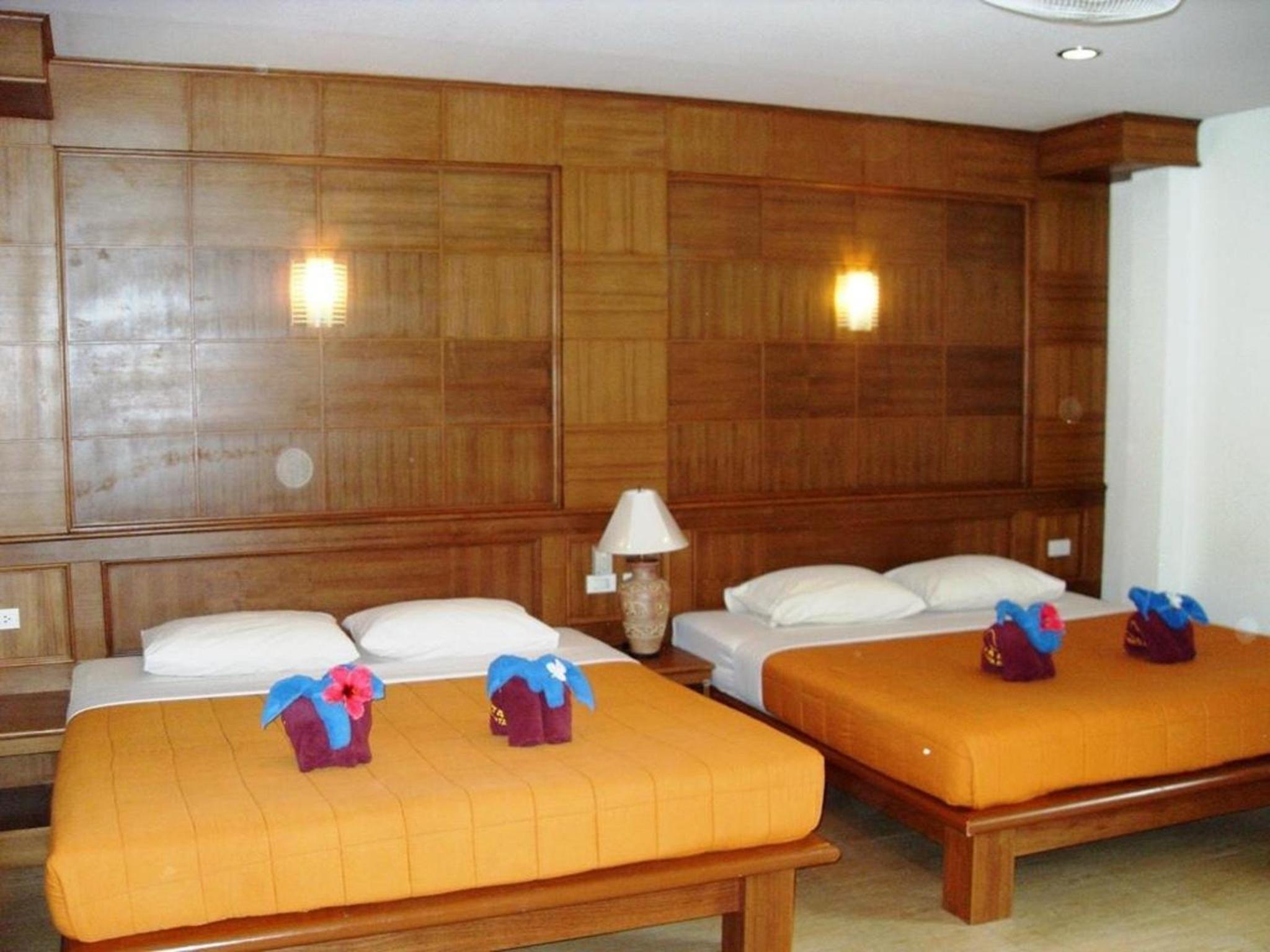 D.R. Lanta Bay Resort