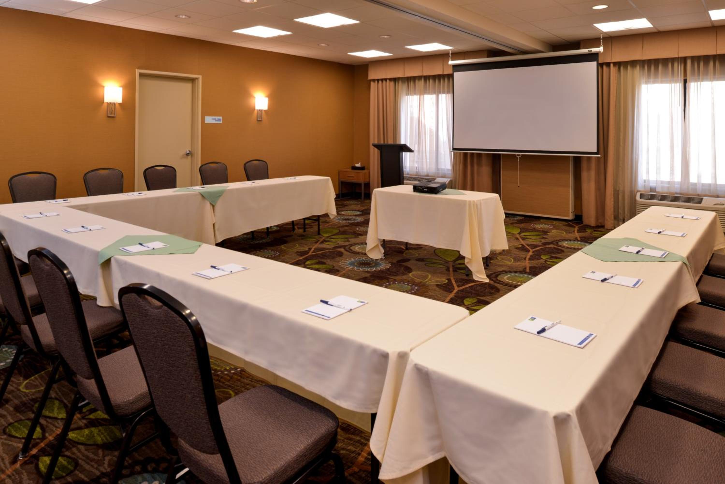 Pocatello Vacations - Holiday Inn Express Pocatello, an IHG Hotel - Property Image 7