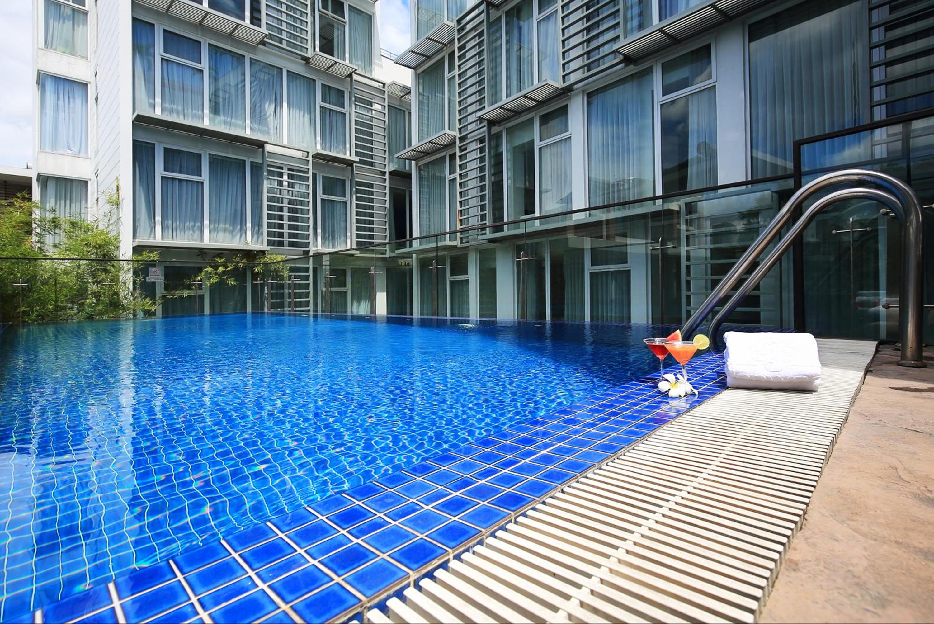 GLENWOOD APARTMENT
