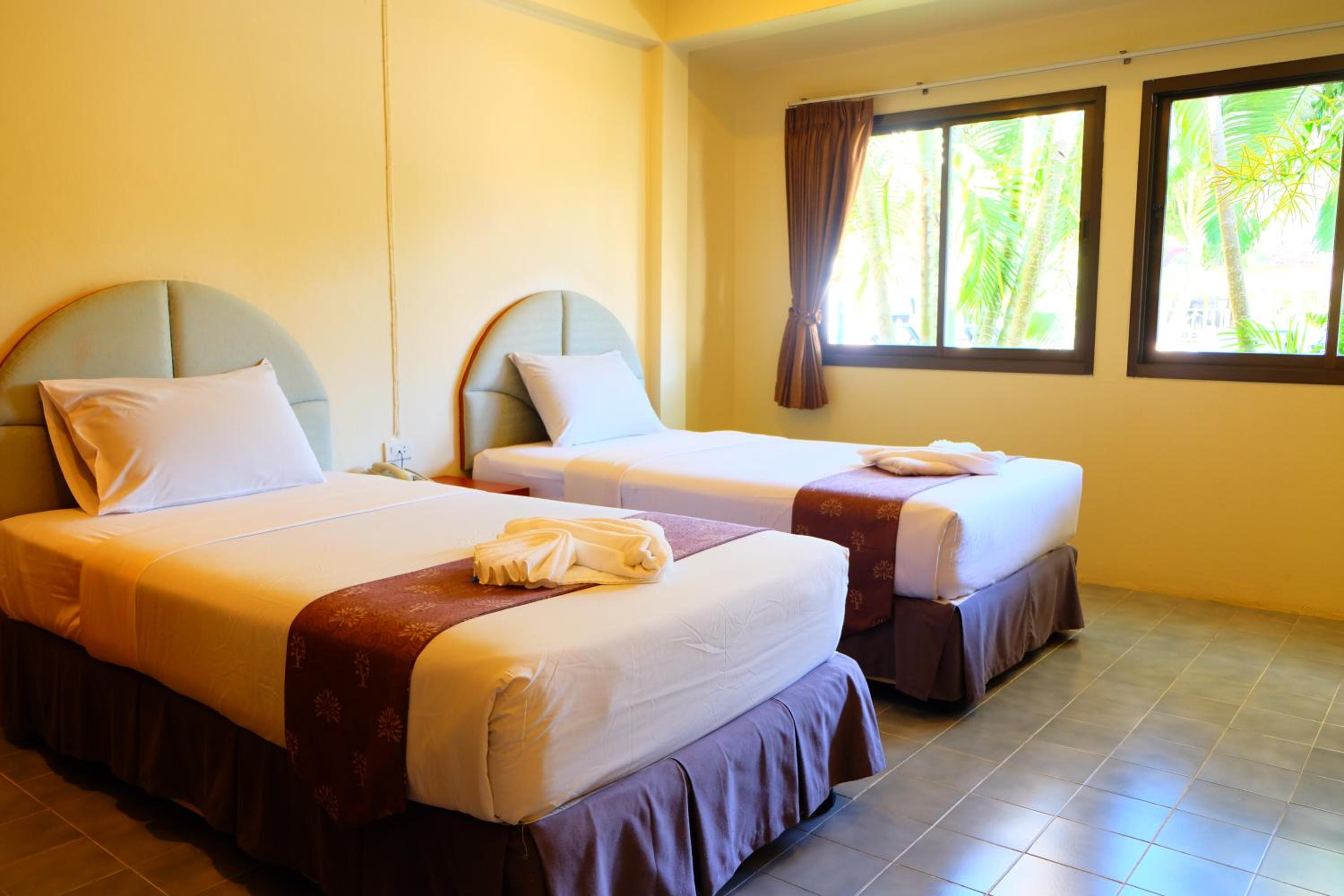 New Travel Beach Hotel & Resort