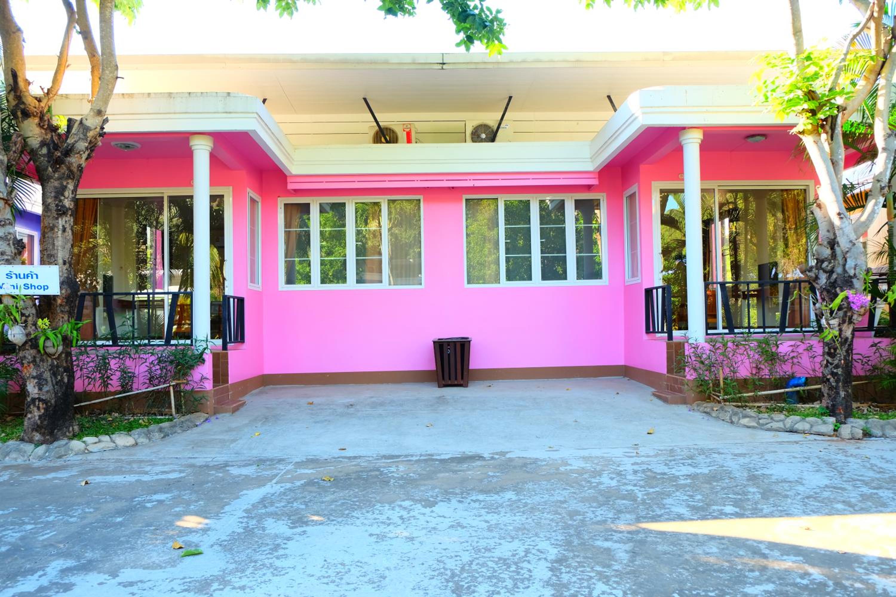 New Travel Beach Hotel & Resort