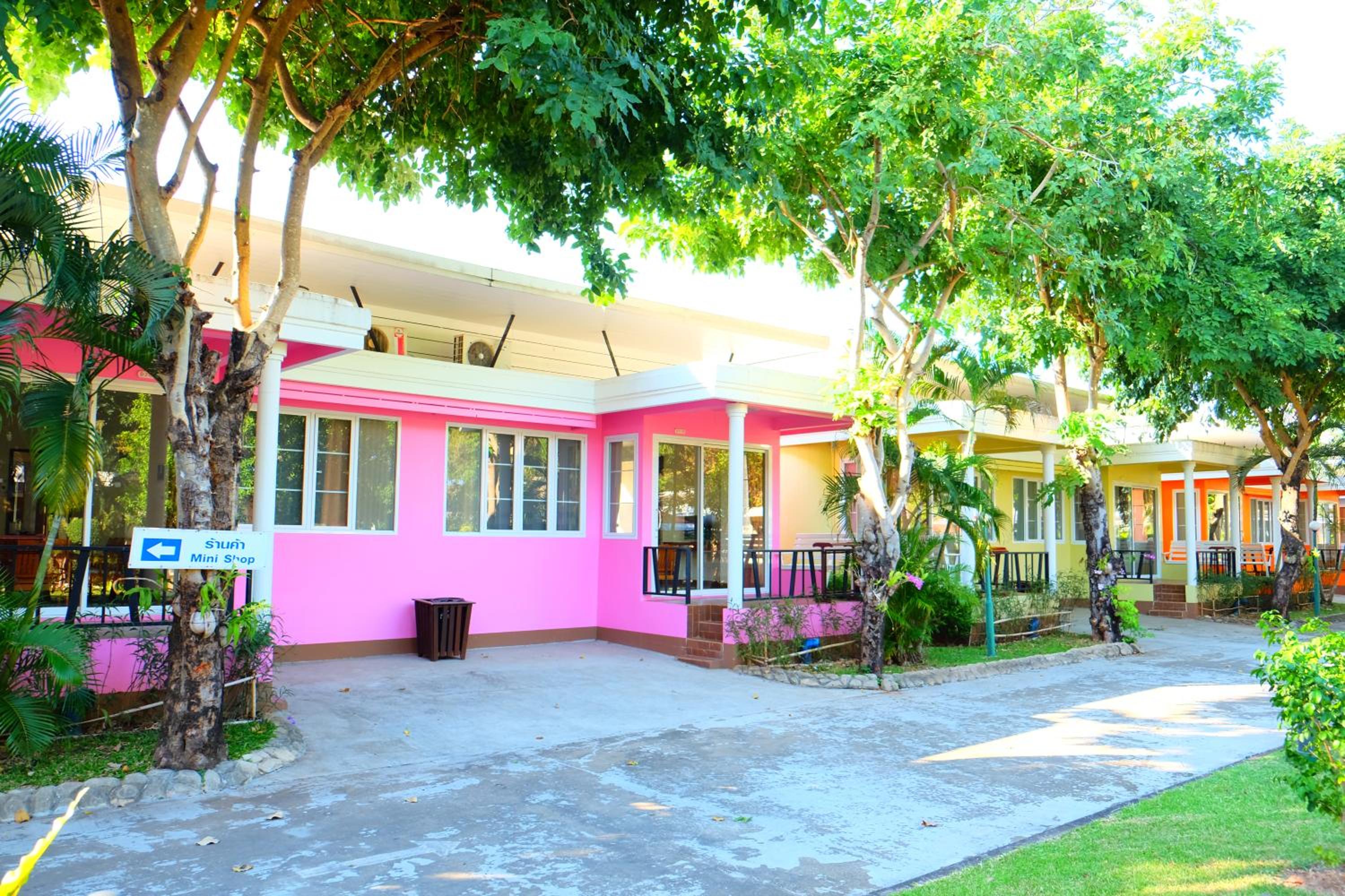 New Travel Beach Hotel & Resort