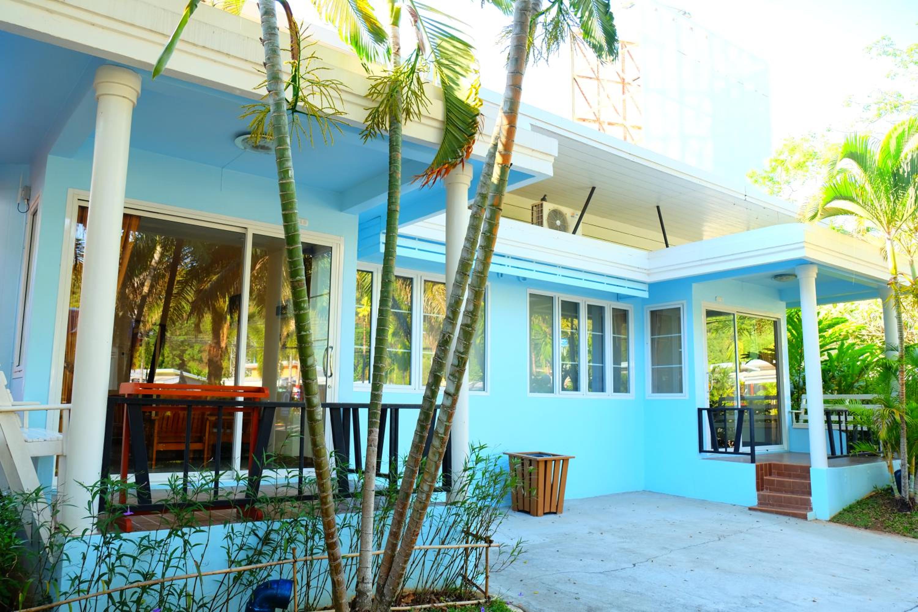 New Travel Beach Hotel & Resort