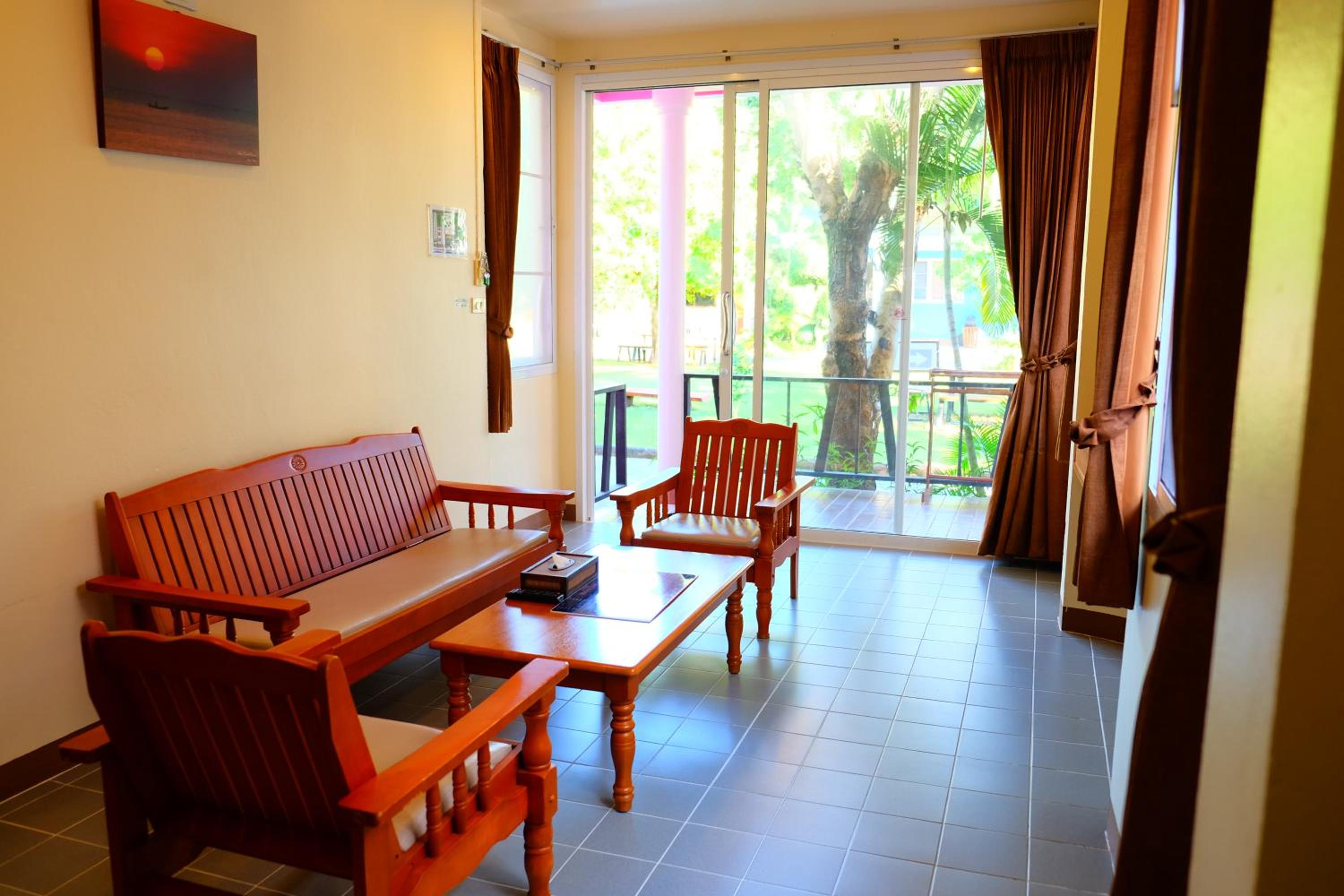 New Travel Beach Hotel & Resort