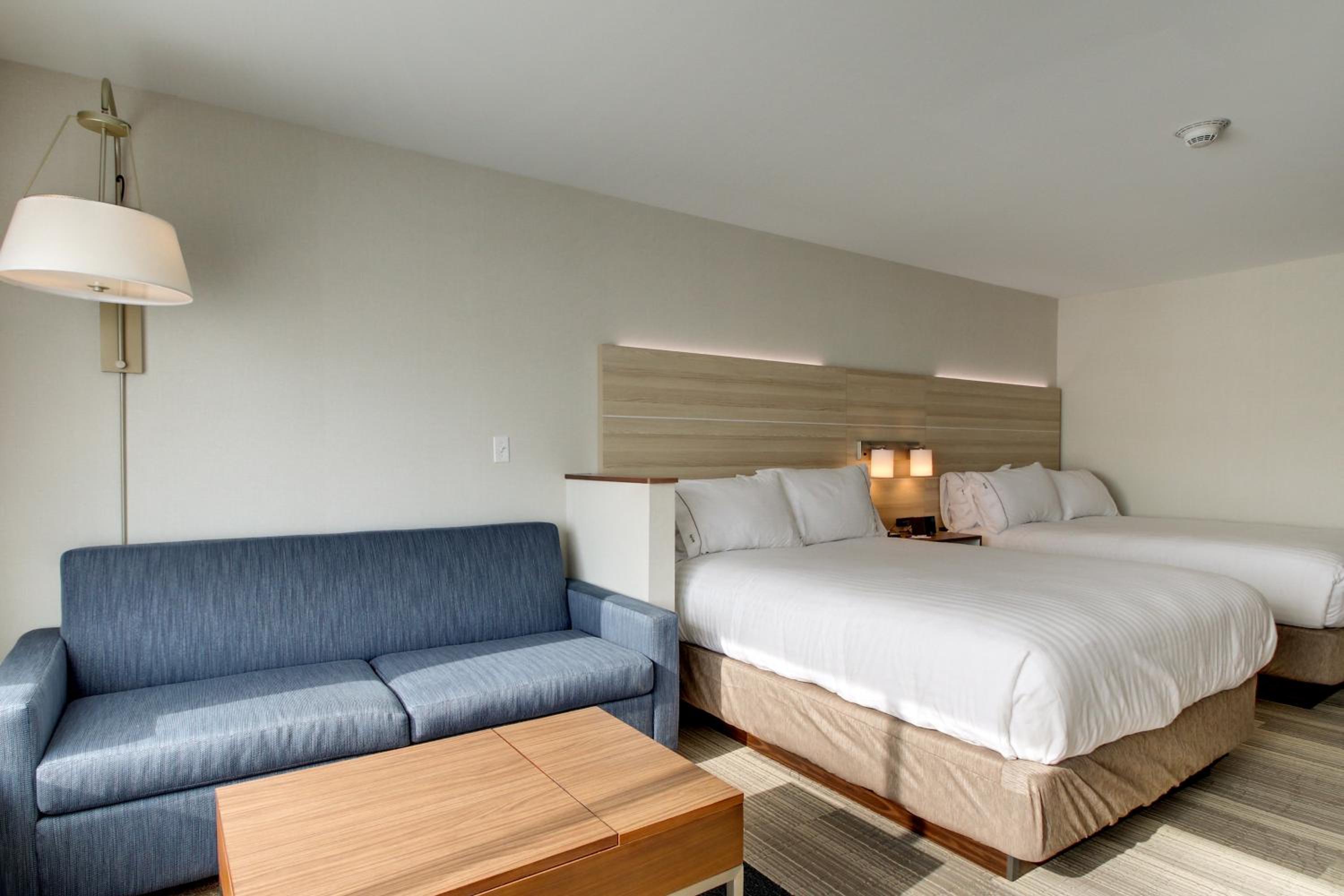 Galesburg Vacations - Holiday Inn Express Suites Galesburg, an IHG Hotel - Property Image 73
