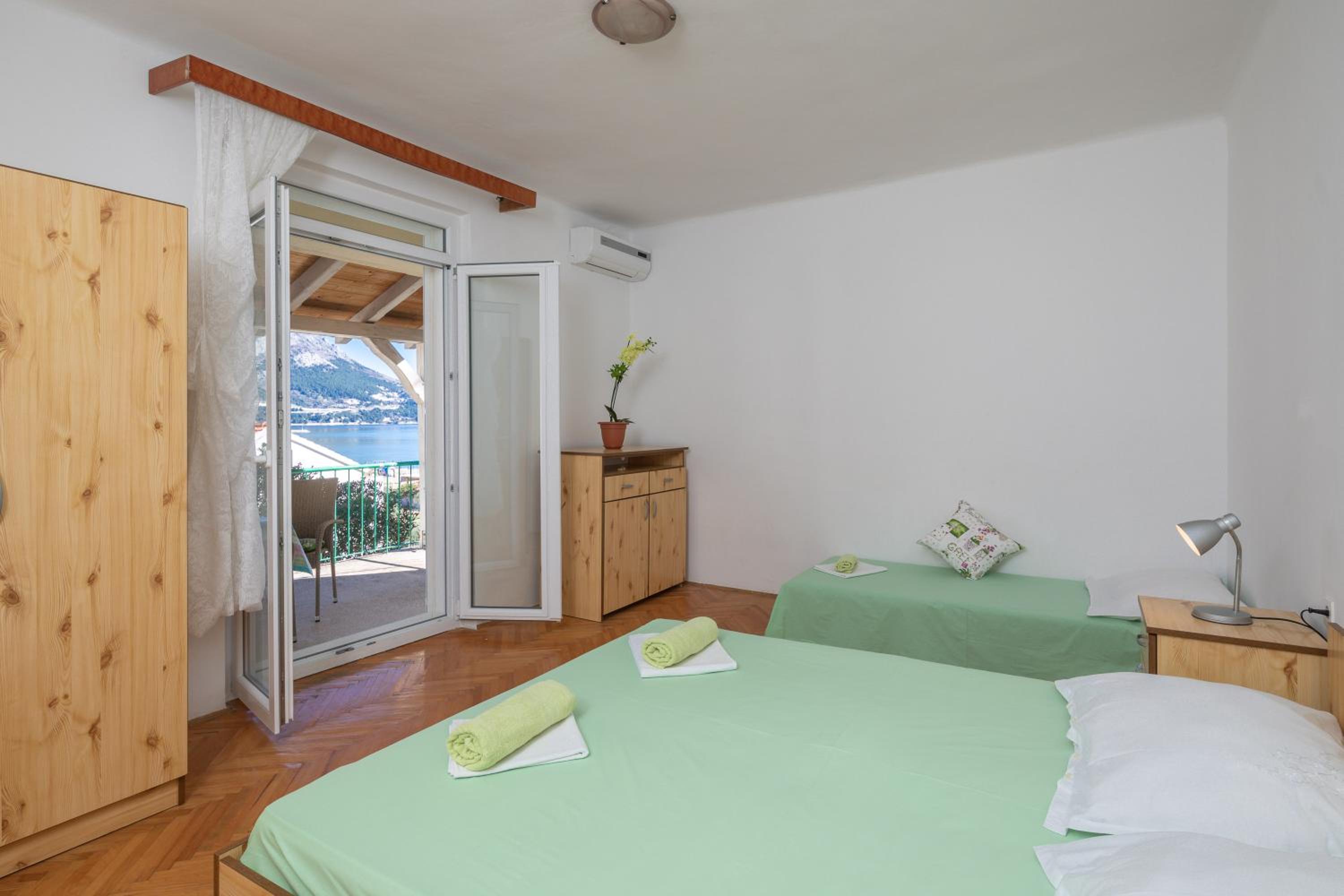 Beach Apartments "Bili Cvitak" view 2
