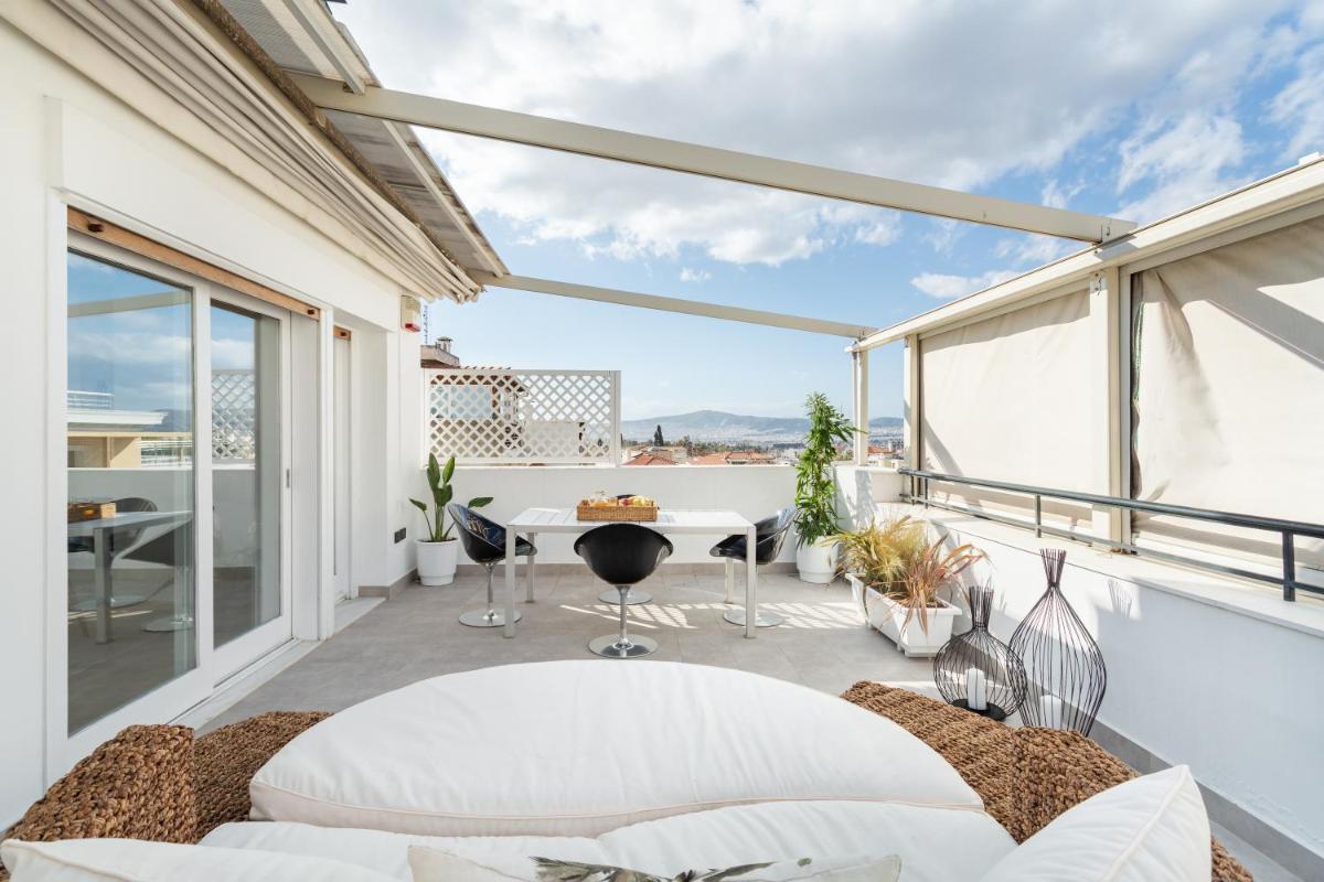 OPEN SKIES- PENTHOUSE IN PLAKA- ACROPOLIS VIEW! photo 3