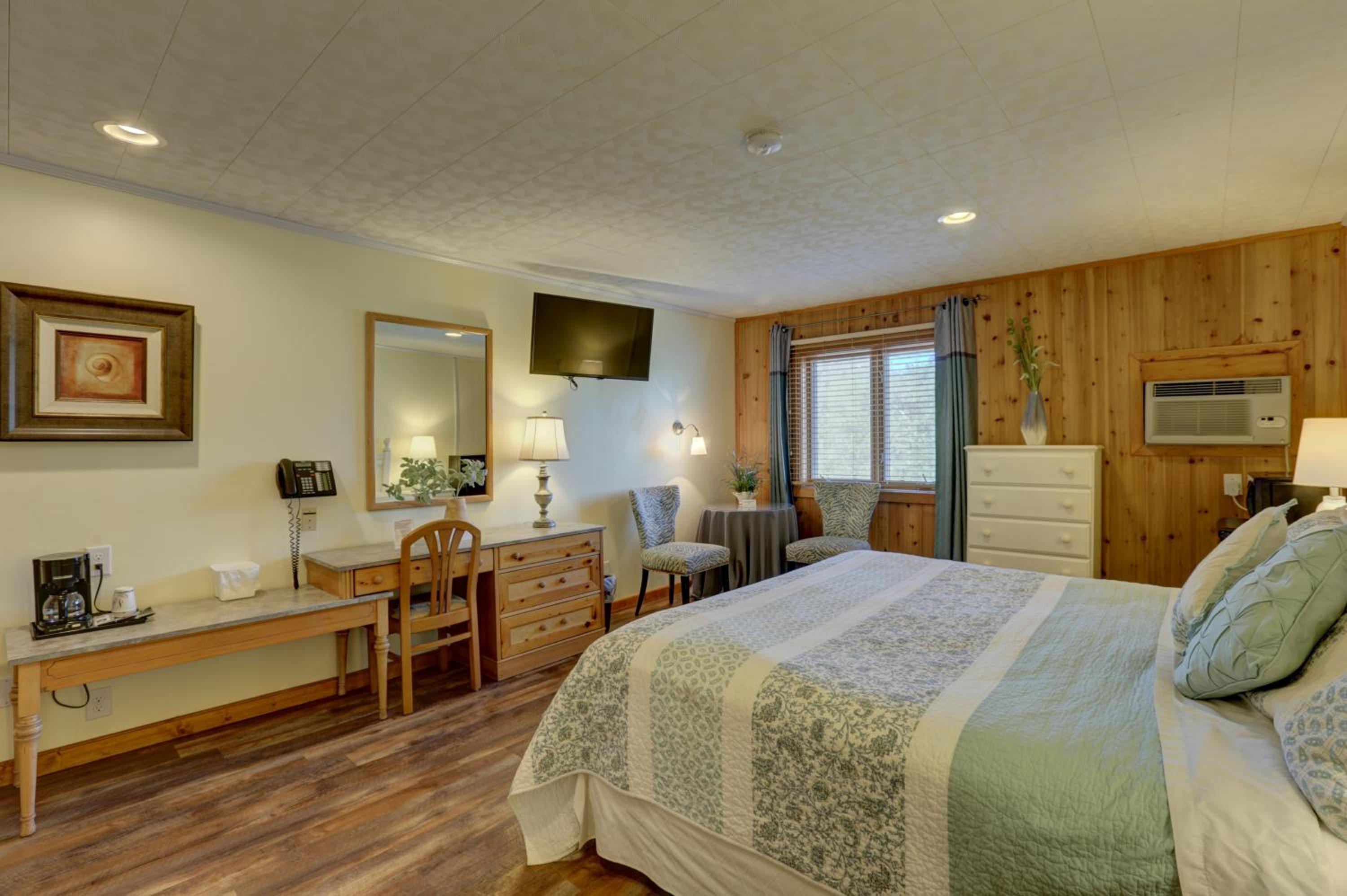 Cape Pines Motel