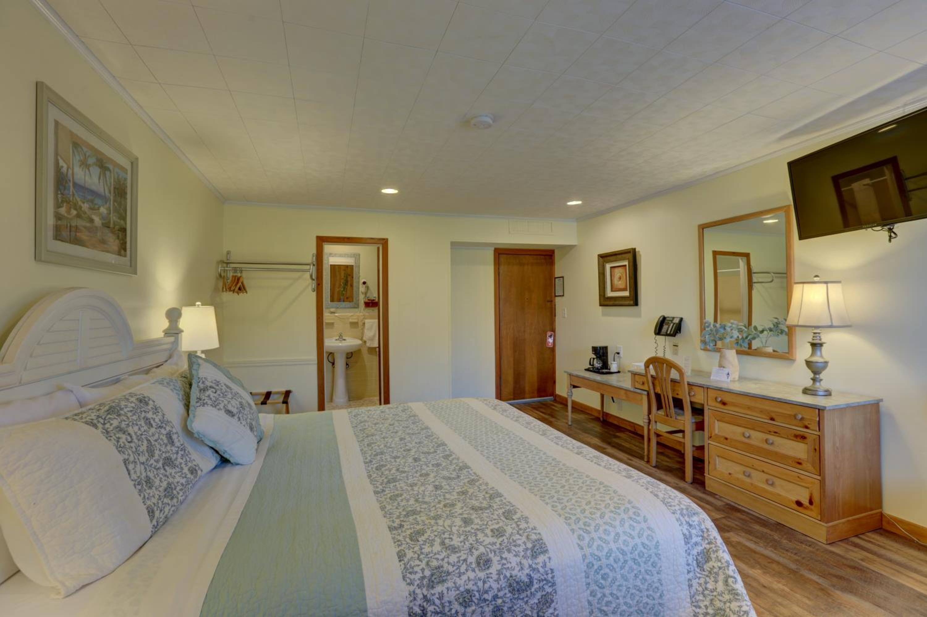 Cape Pines Motel