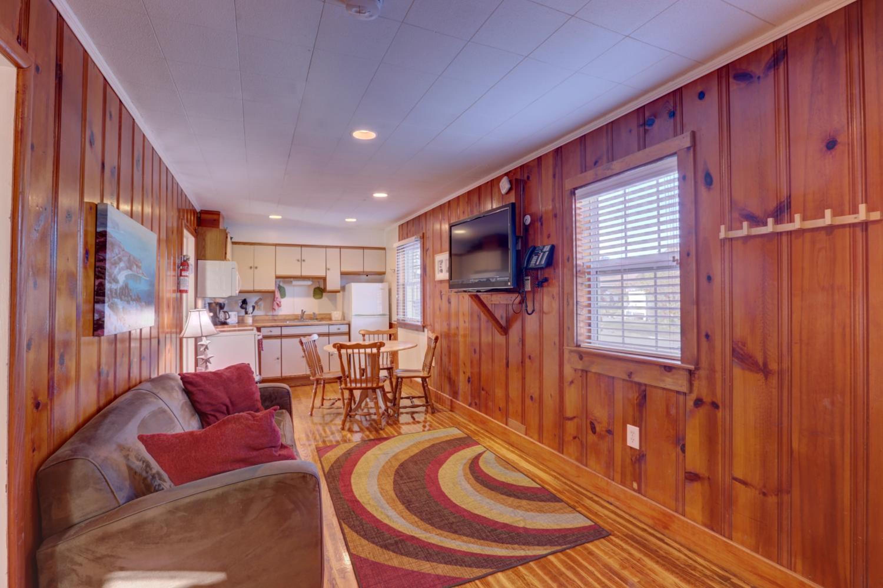 Cape Pines Motel