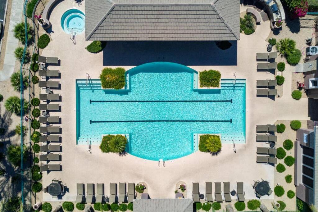 *NEW* Lux Scottsdale Home with Pool, Hot Tub, and Gym view 3