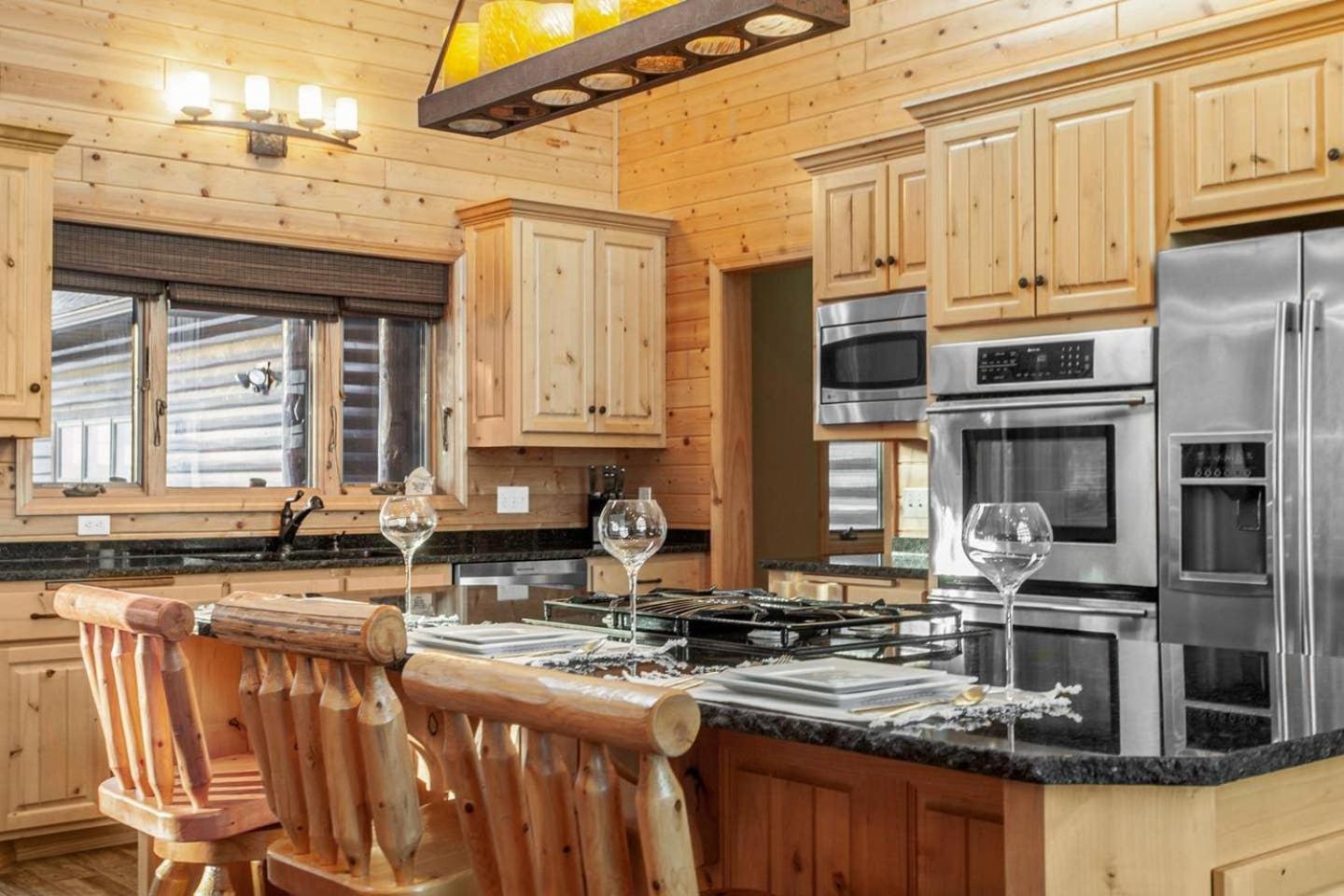 Spa Luxury in an Expansive Cabin Escape! view 2
