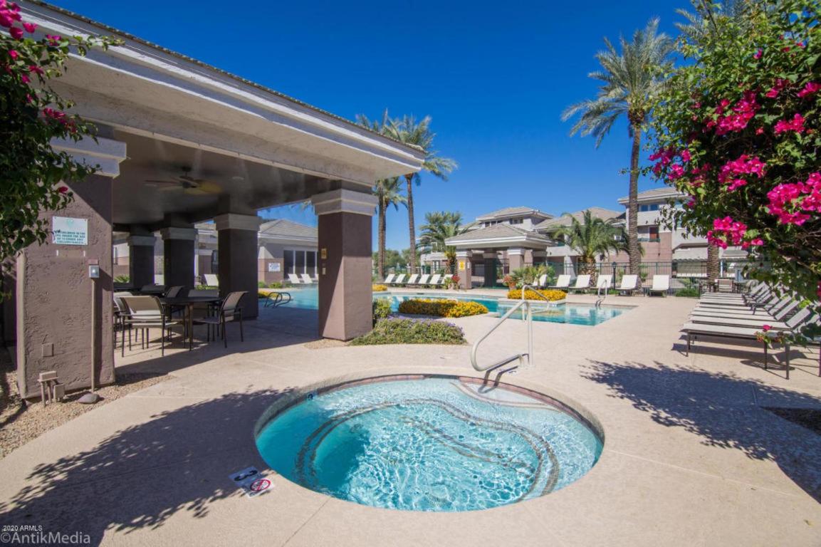 *NEW* Lux Scottsdale Home with Pool, Hot Tub, and Gym view 5