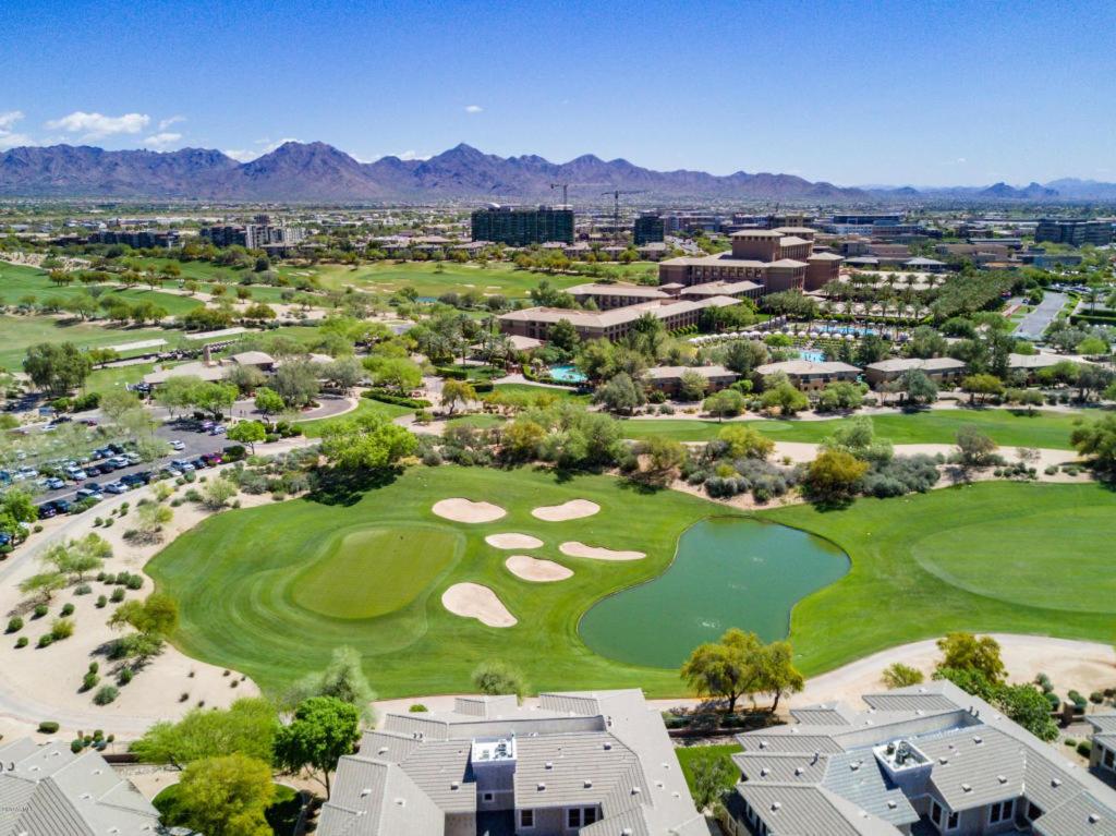 *NEW* Lux Scottsdale Home with Pool, Hot Tub, and Gym view 2