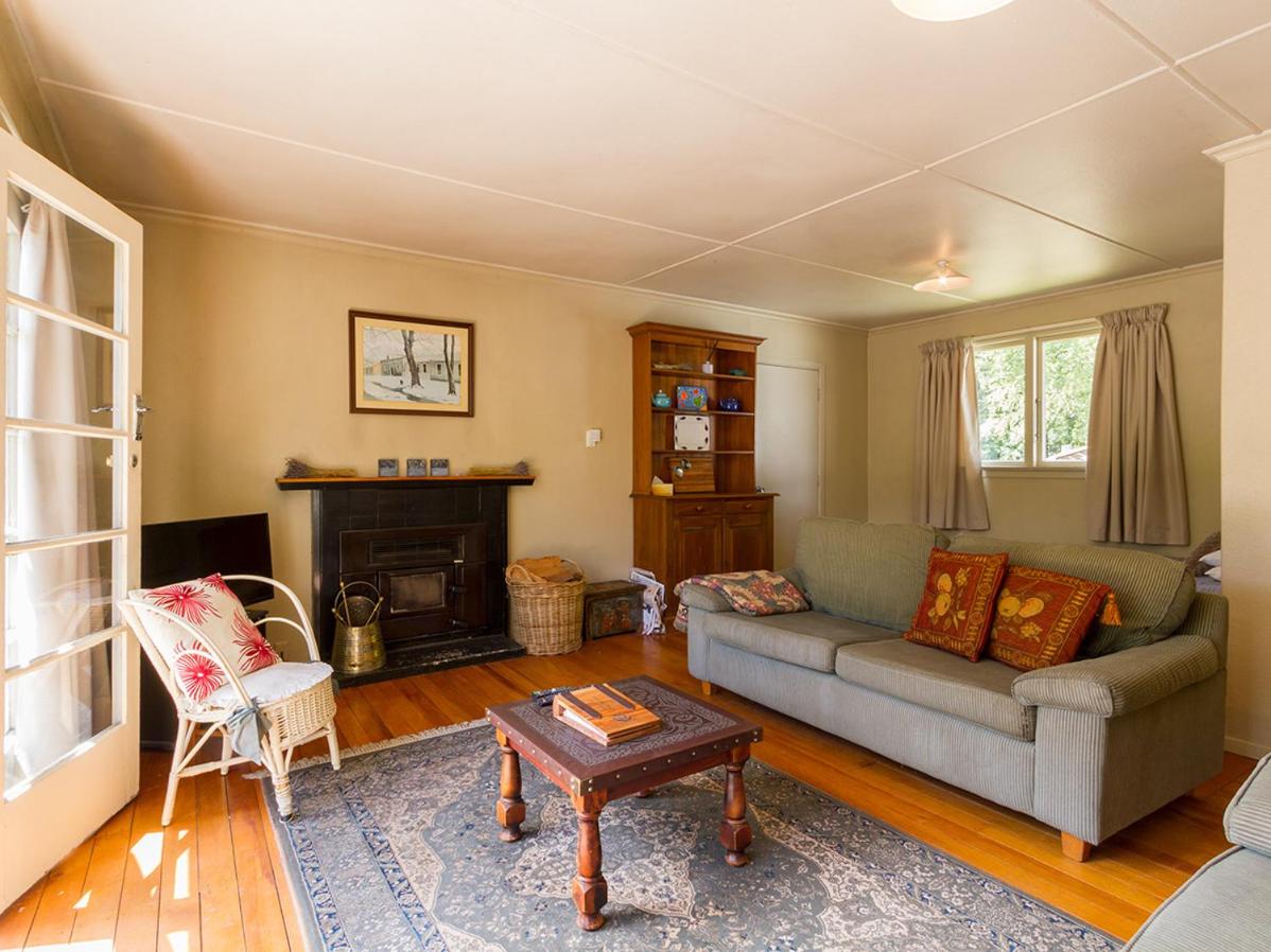 Arrow Bach - Arrowtown Holiday Home view 3