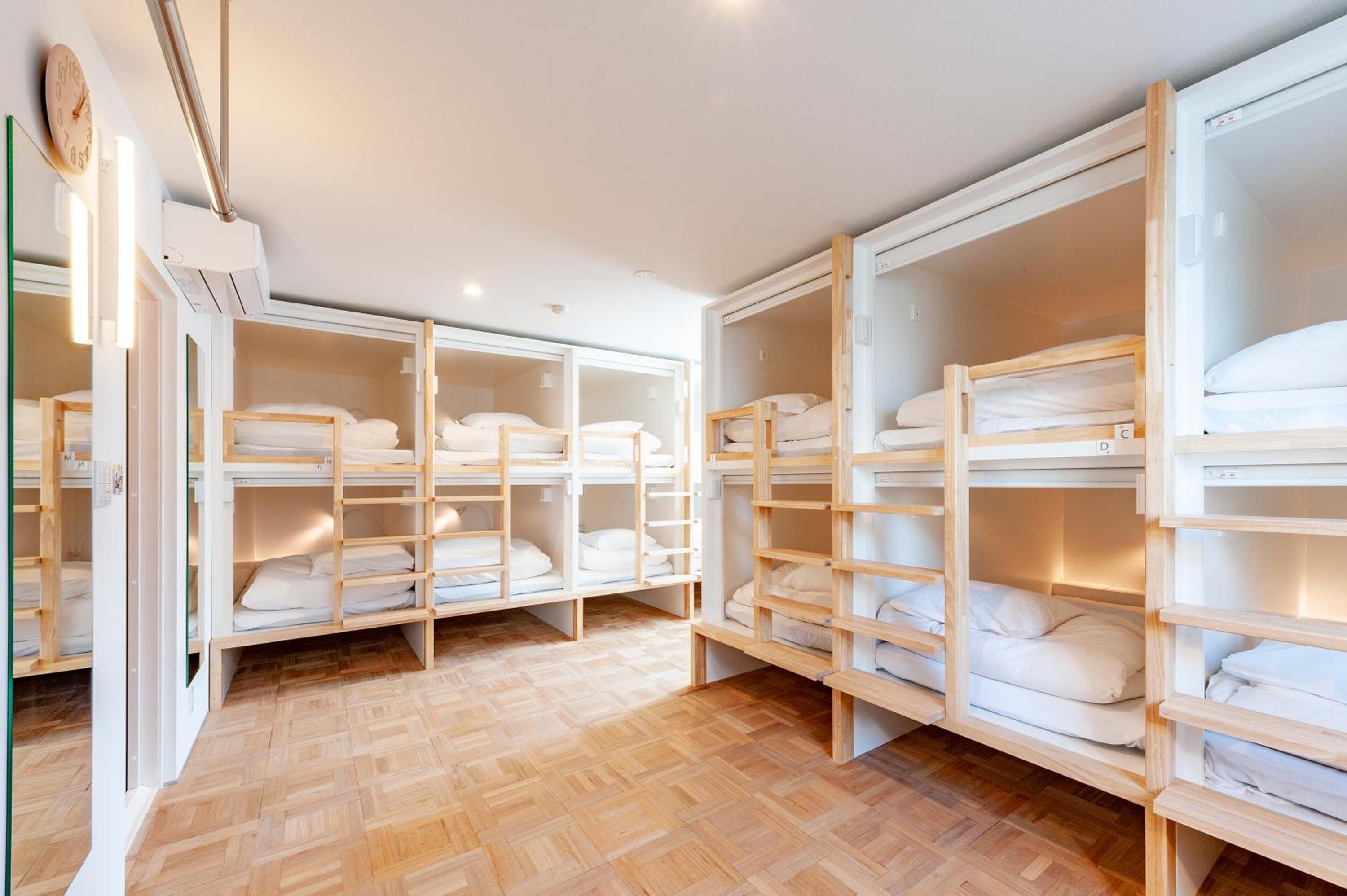 plat hostel keikyu haneda home