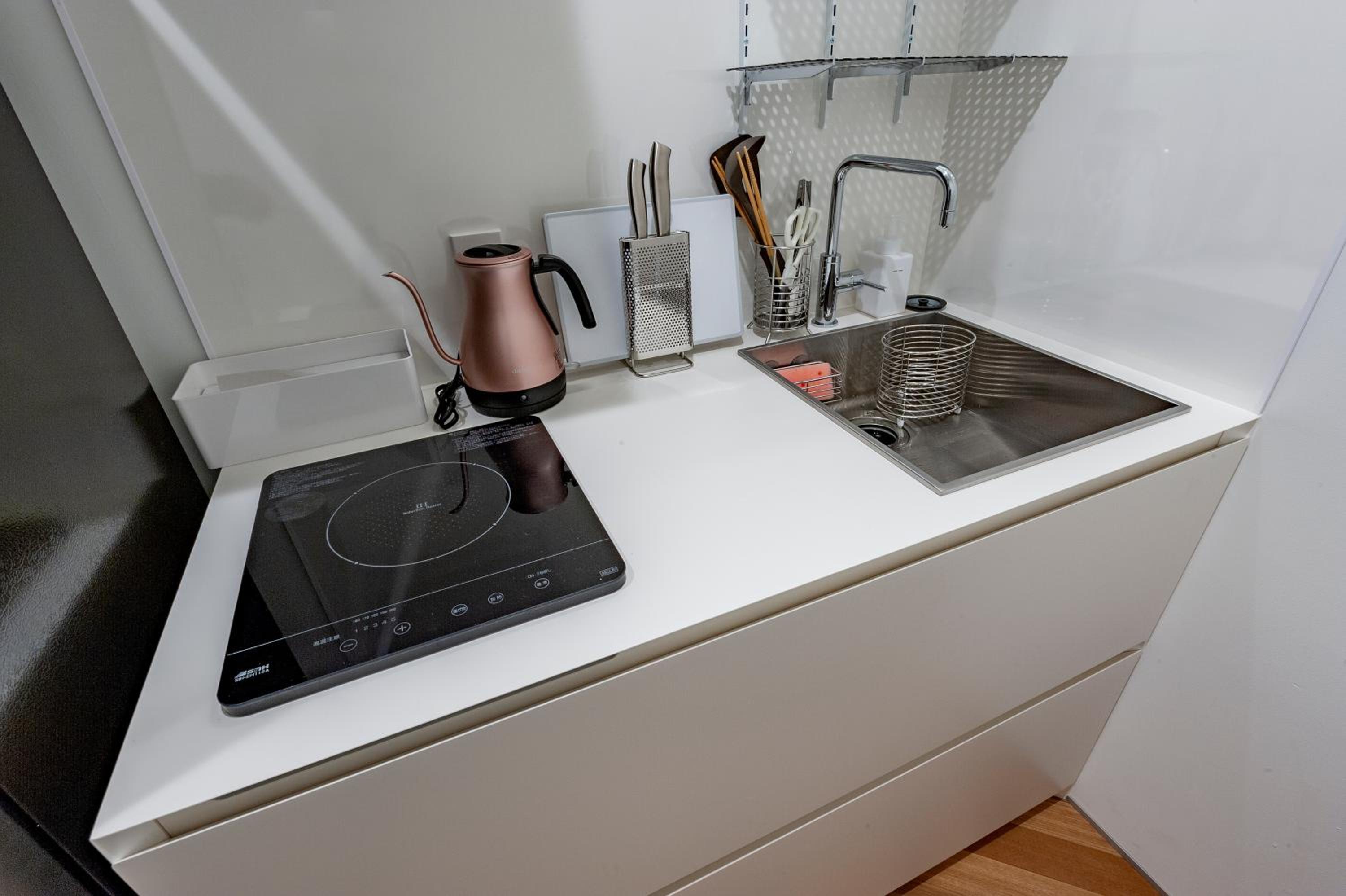 plat hostel keikyu haneda home