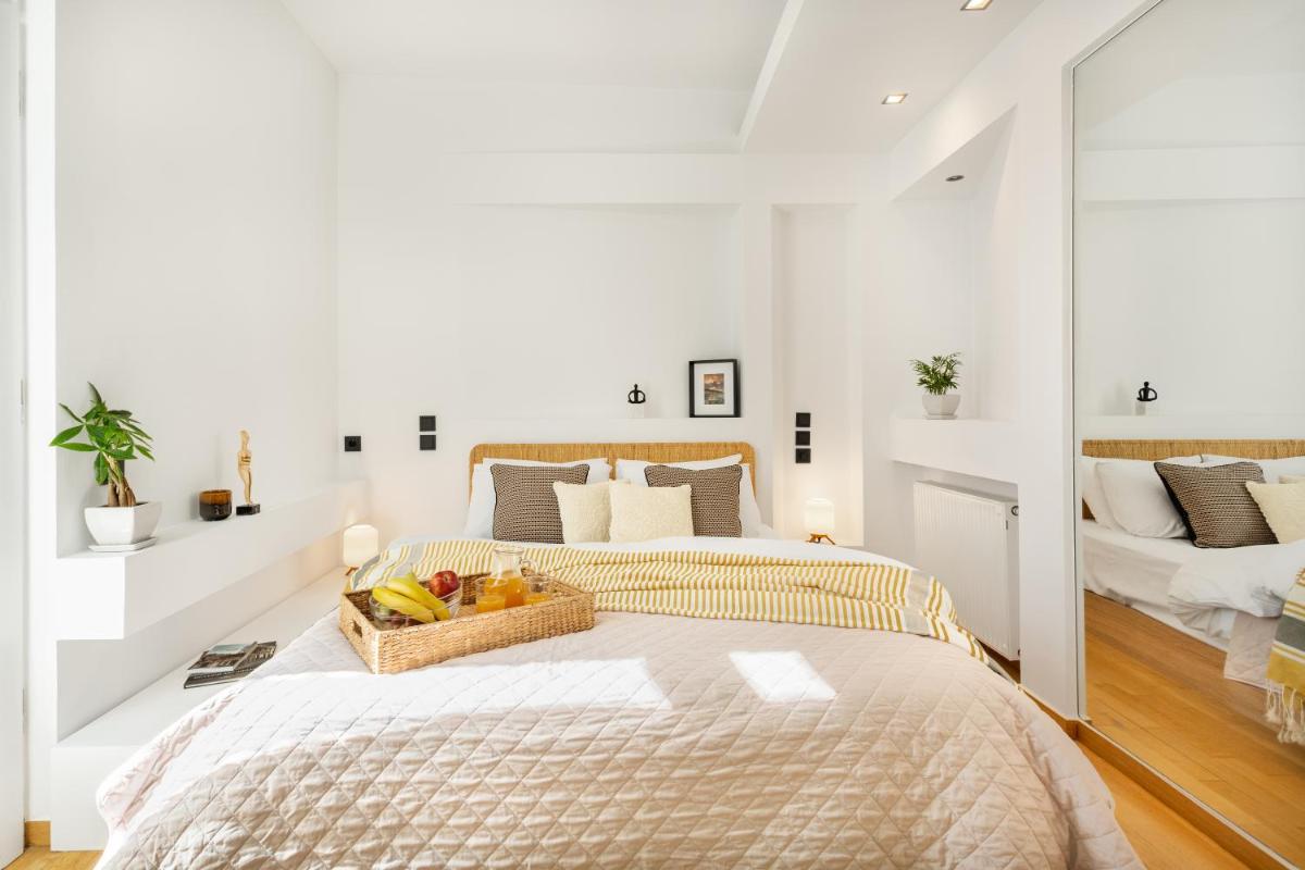 OPEN SKIES- PENTHOUSE IN PLAKA- ACROPOLIS VIEW! photo 5